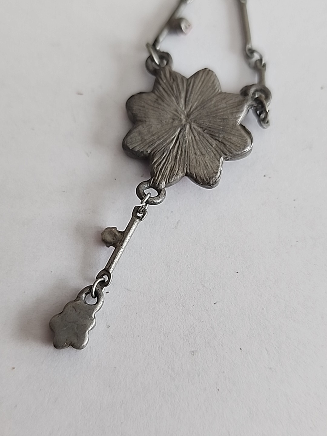 Vintage Whimsigoth Pink Flower Necklace Gunmetal Key Link Chain Goth Y2K Grunge