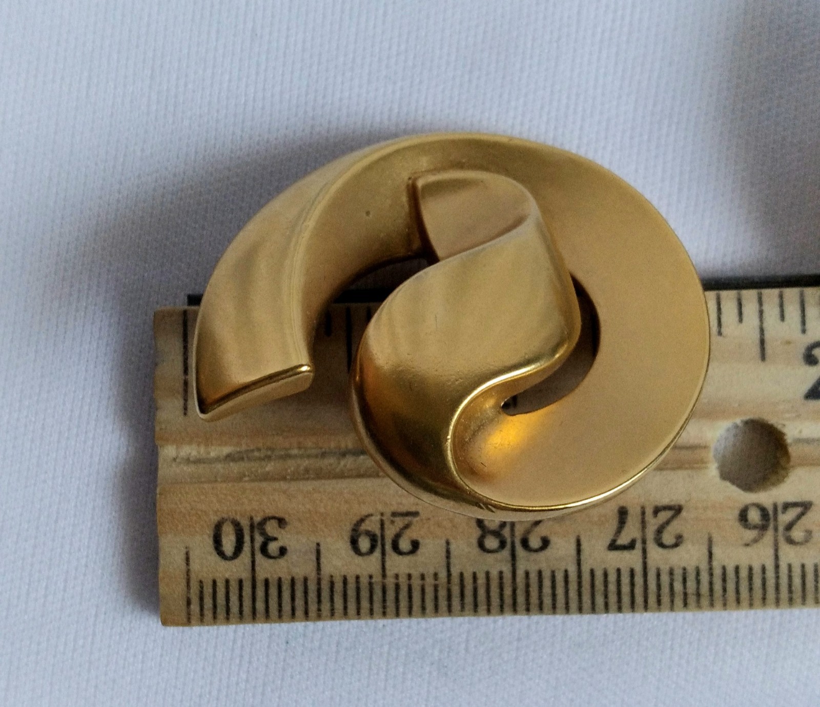 Vintage Round Swirl Ribbon Brushed Gold Tone Statement Earrings Pierced Ears