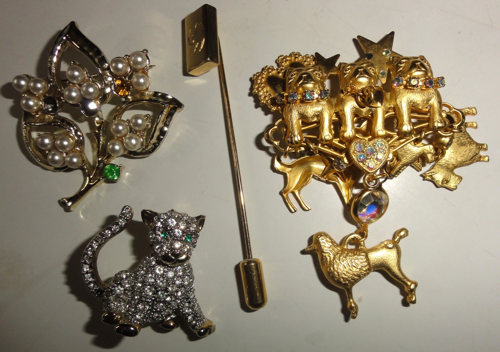 LOT of MISC JEWELRY — NOT JUNK! FOR THE COLLECTOR OR RESELLER OR CRAFTSPERSON!