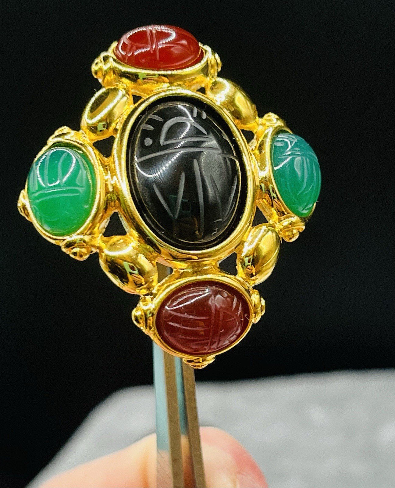 VTG. EGYPTIAN Style multicolor Carved SCARAB Glass Stone GoldTone BROOCH PENDANT