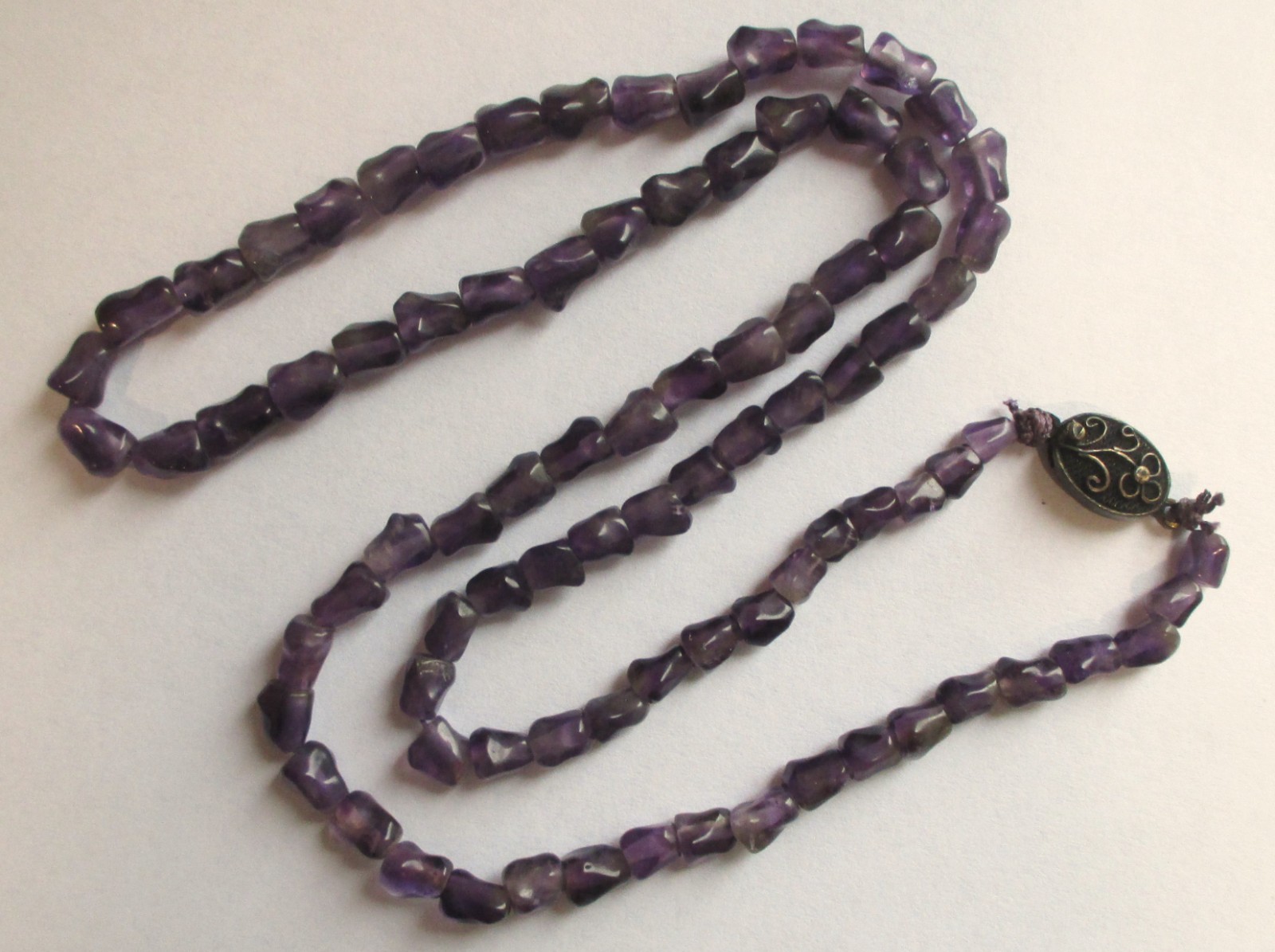 26in VINTAGE CHINESE EXPORT AMETHYST BEAD NECKLACE STERLING SILVER FLOWER CLASP