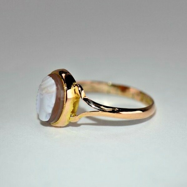 Vintage 9 Karat Rose &yellow Gold German Carved Sardonyx Cameo Ring European