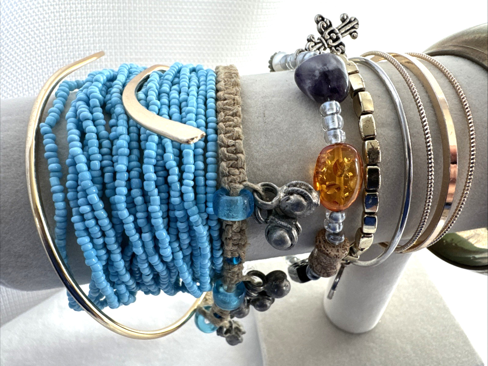 Fun Acrylic hemp texture Bracelets 90s Hippie Jewelry Lot! Gold tone bangles