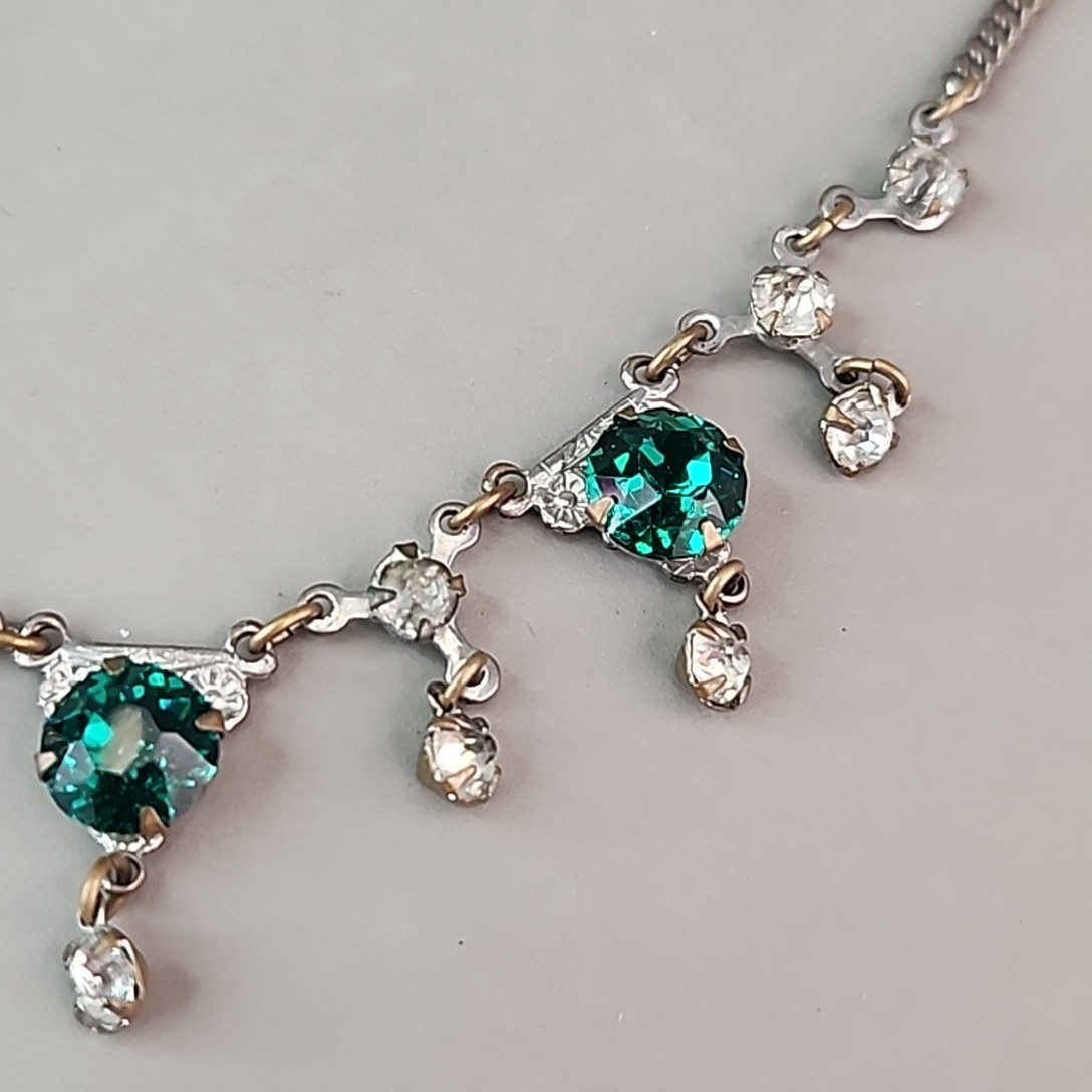 Vintage Rhinestone Necklace Festoon Green Glass Drops Multi-tone 16″ 1940s
