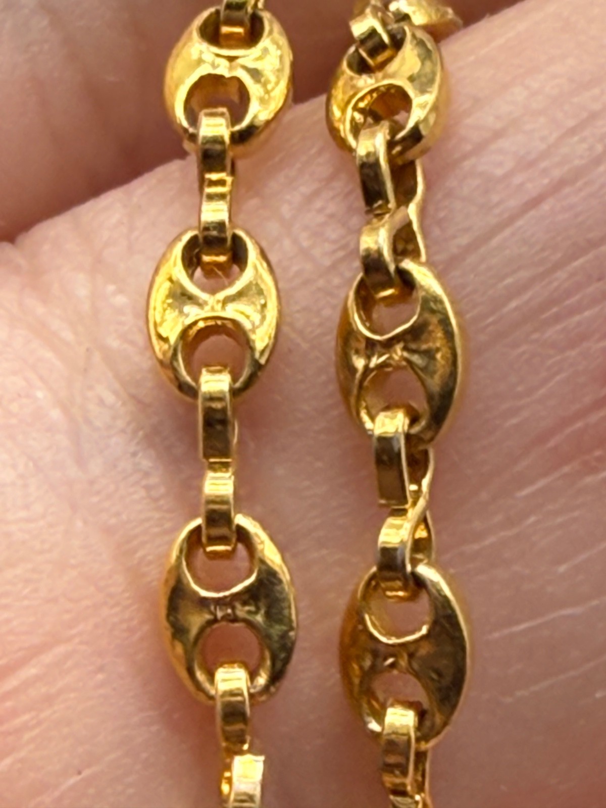 Vintage Monet Bracelet Size 7 Gold Tone Mariner Link Chain w/ Sister Clasp