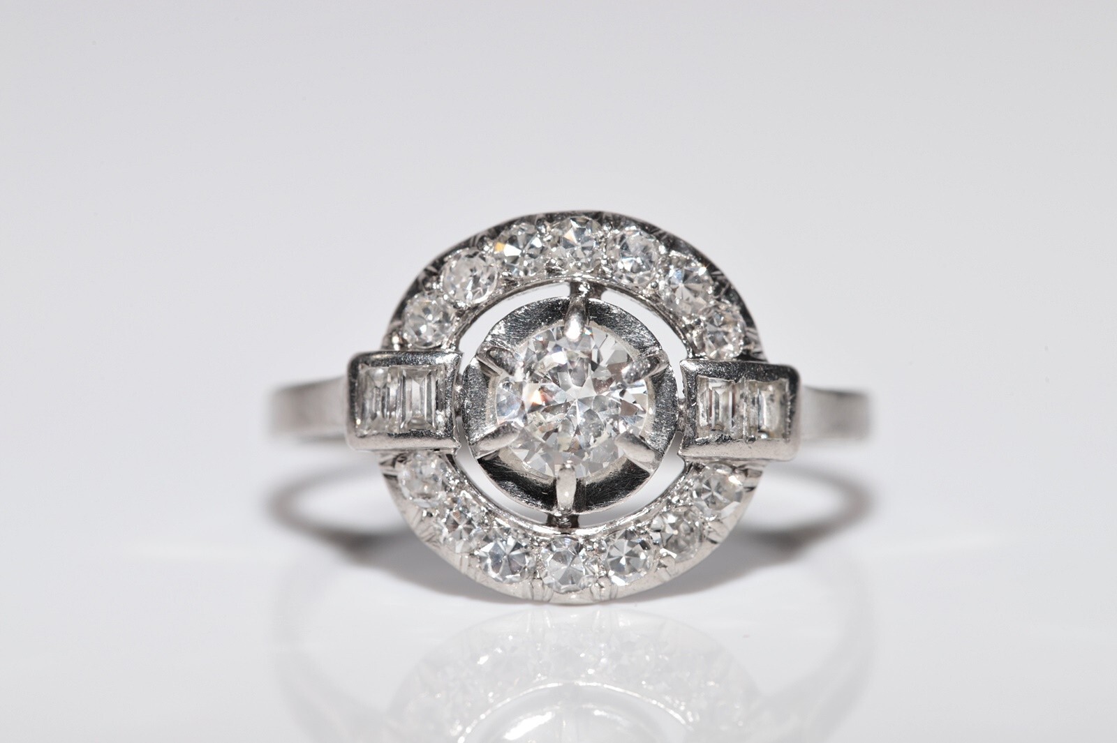 Antique Art Deco Circa 1920s 18k Gold Natural Diamond Decorated Ring