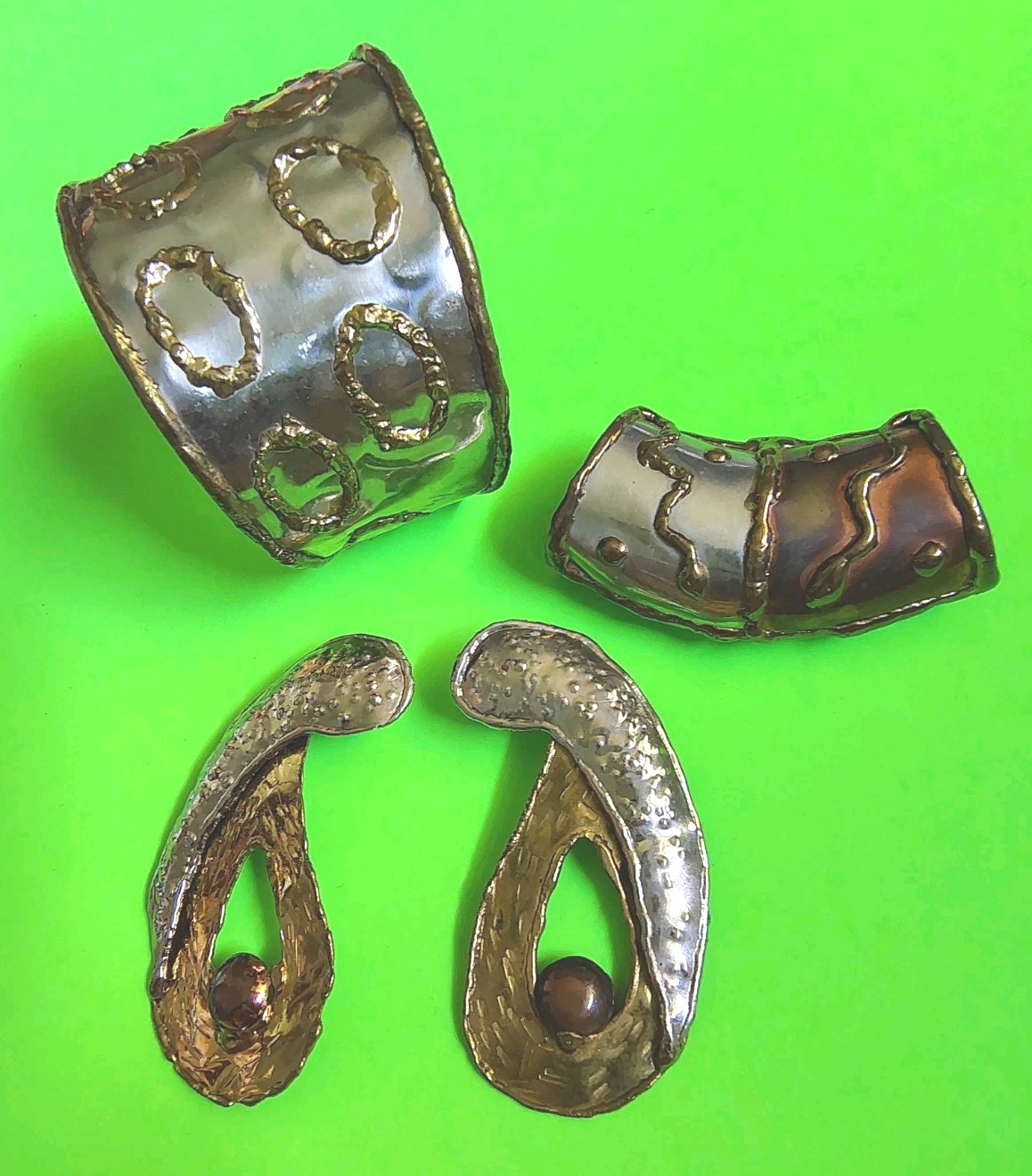 Vintage CUFF BRACELET, EARRINGS & SCARF SLIDE Set in Copper & Silver Tone