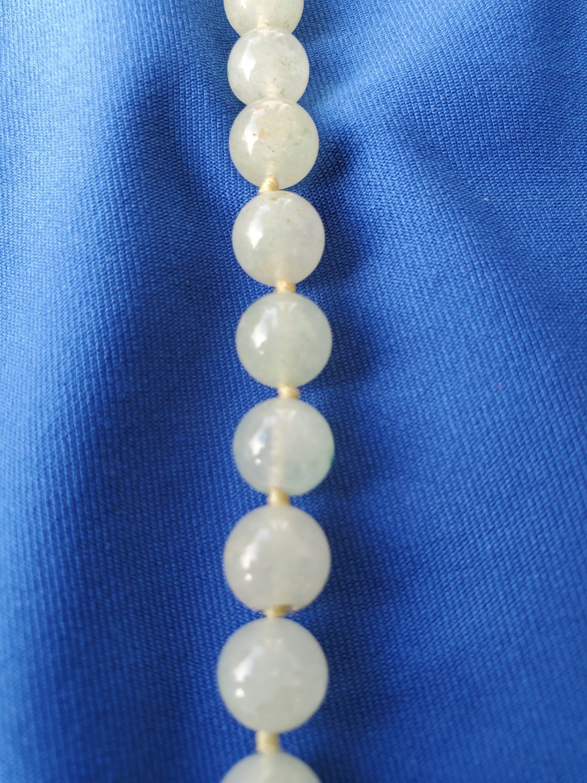 Original Old JADE White Green 8 Millimeters Deco Necklace Vintage 30″ inch Long