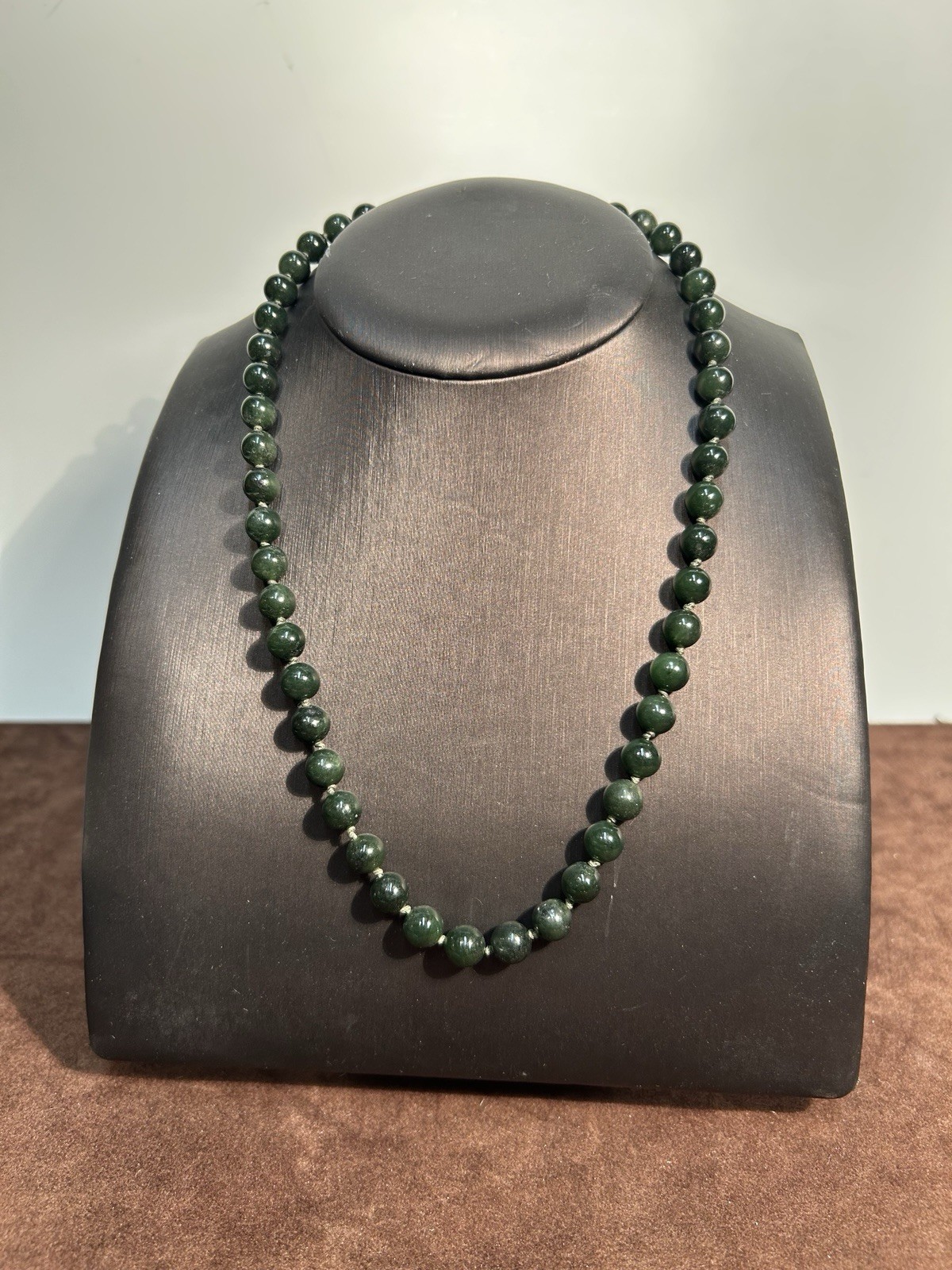 Vintage Nephrite Jade Bead Necklace Dark Green Graduated Gold Filled Clasp