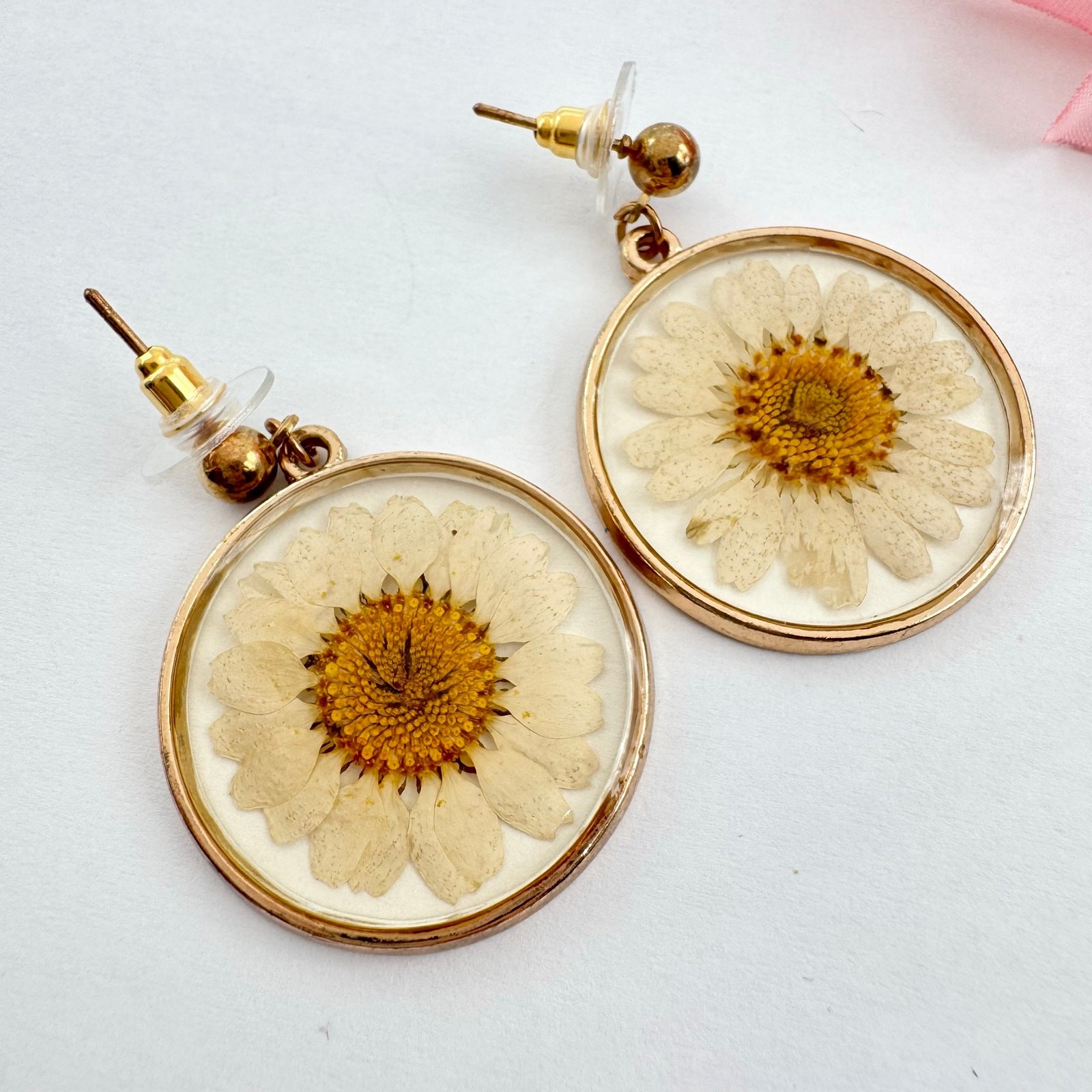 Vintage Dried Pressed Daisy Earrings Flower In Resin Cottagecore Garden Party