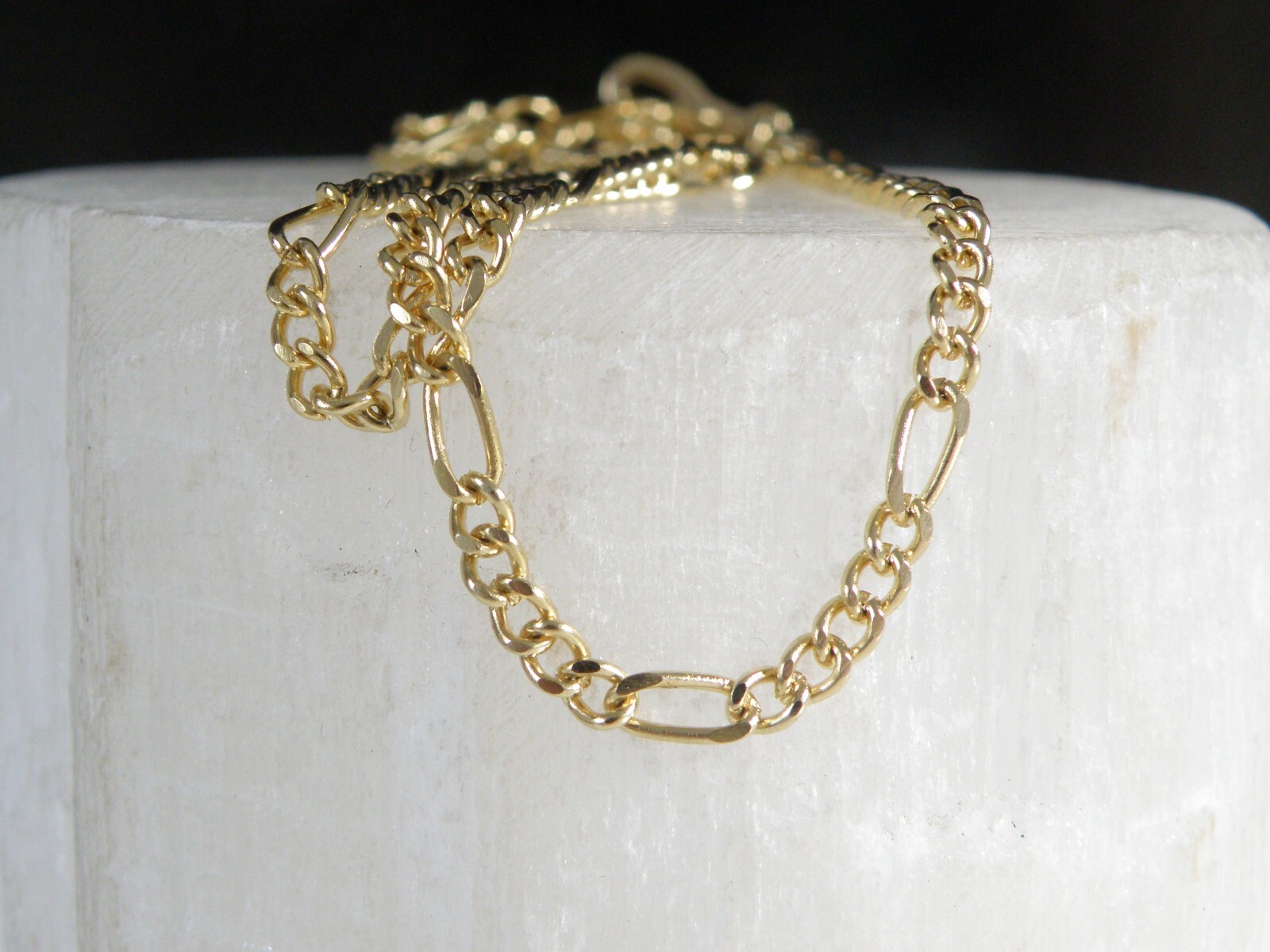 QVC 14KGP Gold Plate Signed Figaro Chain Link Necklace 18″