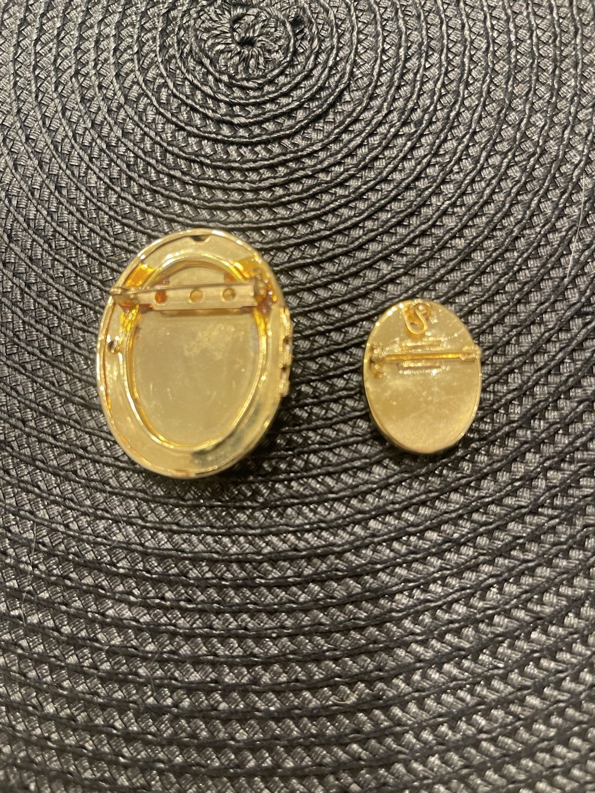 Vintage Cameo Portrait Oval Brooch Pin Set Gold Tone Cream Orange, Lot of 2