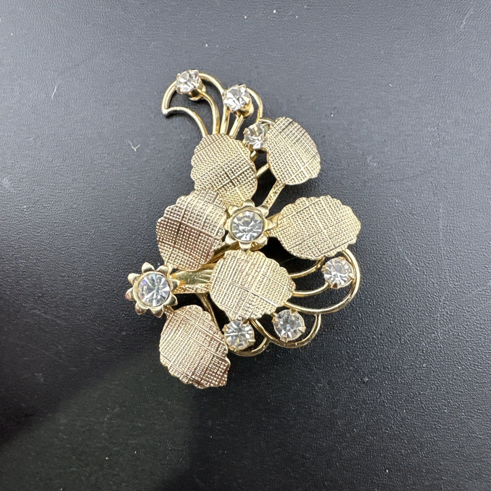 Very Pretty Vintage 1950s Rhinestone Flower Earrings And Brooch Set