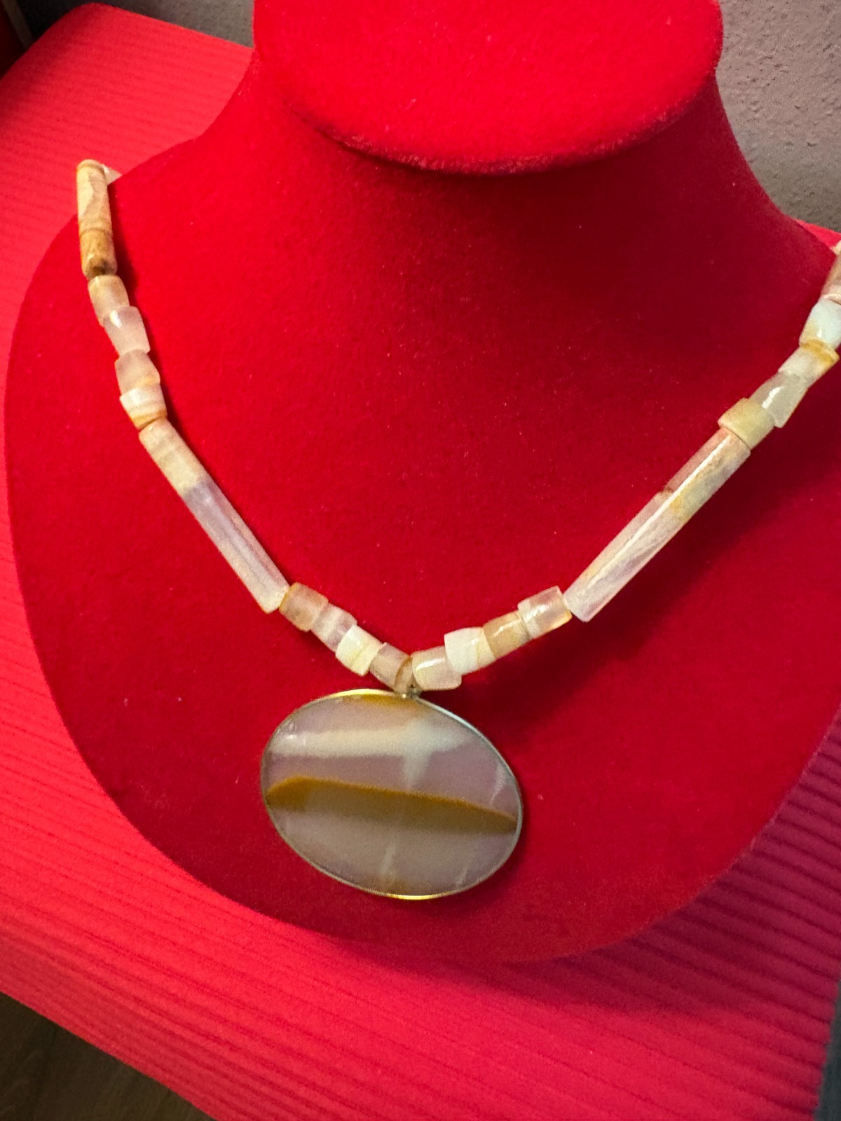 Vintage Cream White Brown Green AGATE 26 inches Pendant NECKLACE