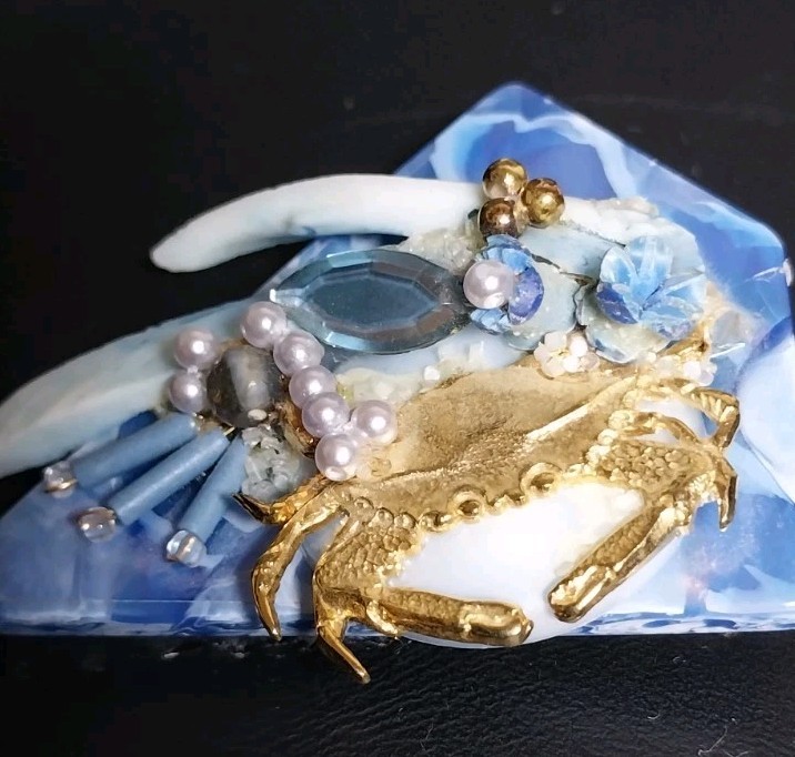 Unique Crab Earrings And Brooch Set Blue White Gold-tone Clip-On Earrings