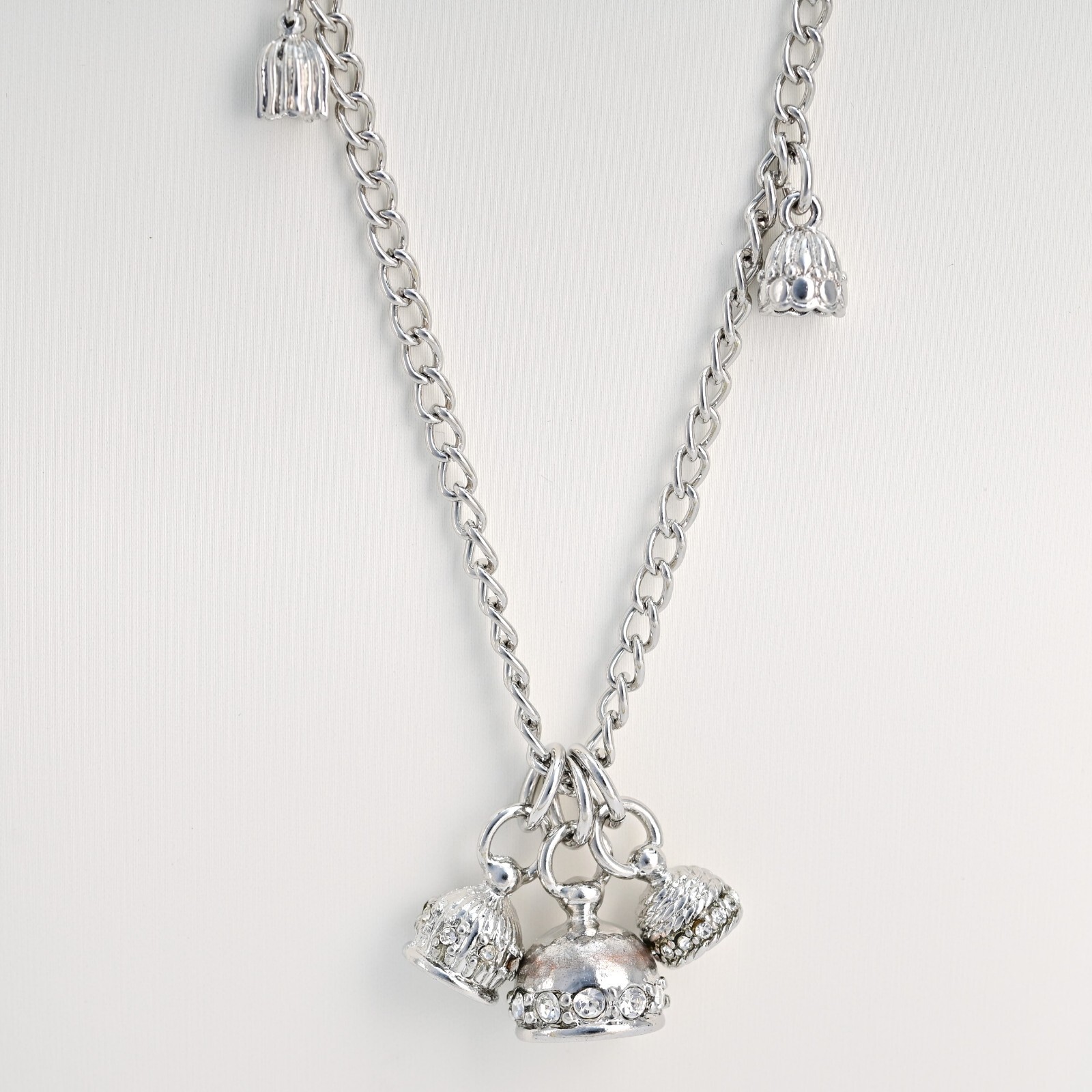 CHICOS Original Vintage Signed Silver Tassell Charm Drop Pendant Estate Necklace