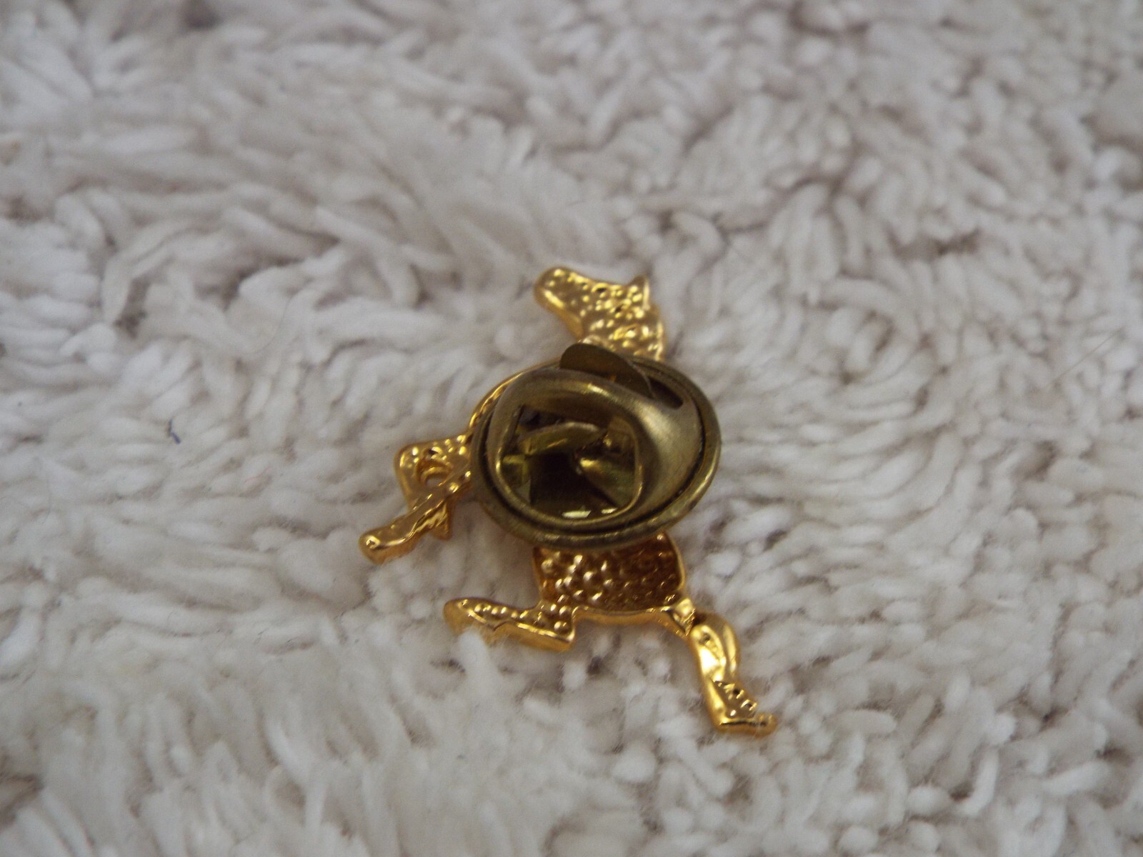 Goldtone Running Horse Tac Pin (C72)