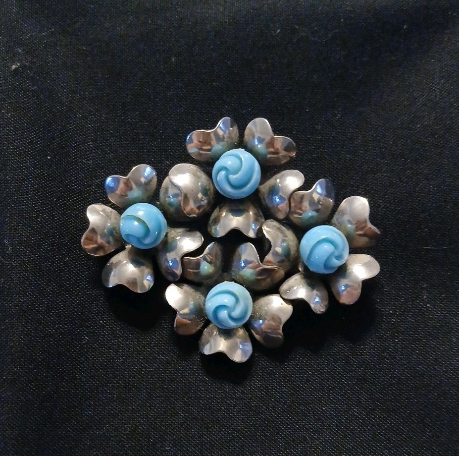 Hearts & Flowers Brooch w/ Aqua Blue Rose Centers 3 ” x 2″ Silvertone Vintage