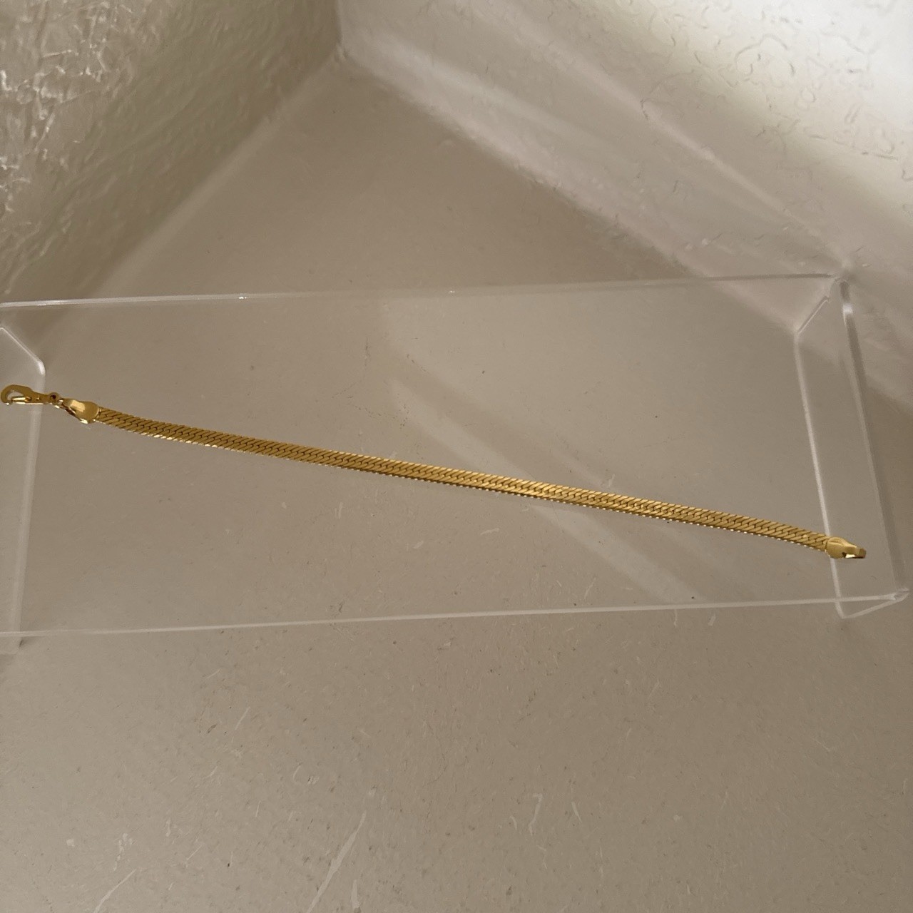Vintage 1980’s Flat Herringbone Classic Chain Bracelet Gold Tone 7.5” Inch