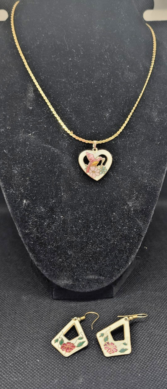 Vintage Cloinesse Hummingbird & Floral Enamel Jewelry Set heart pendant earrings