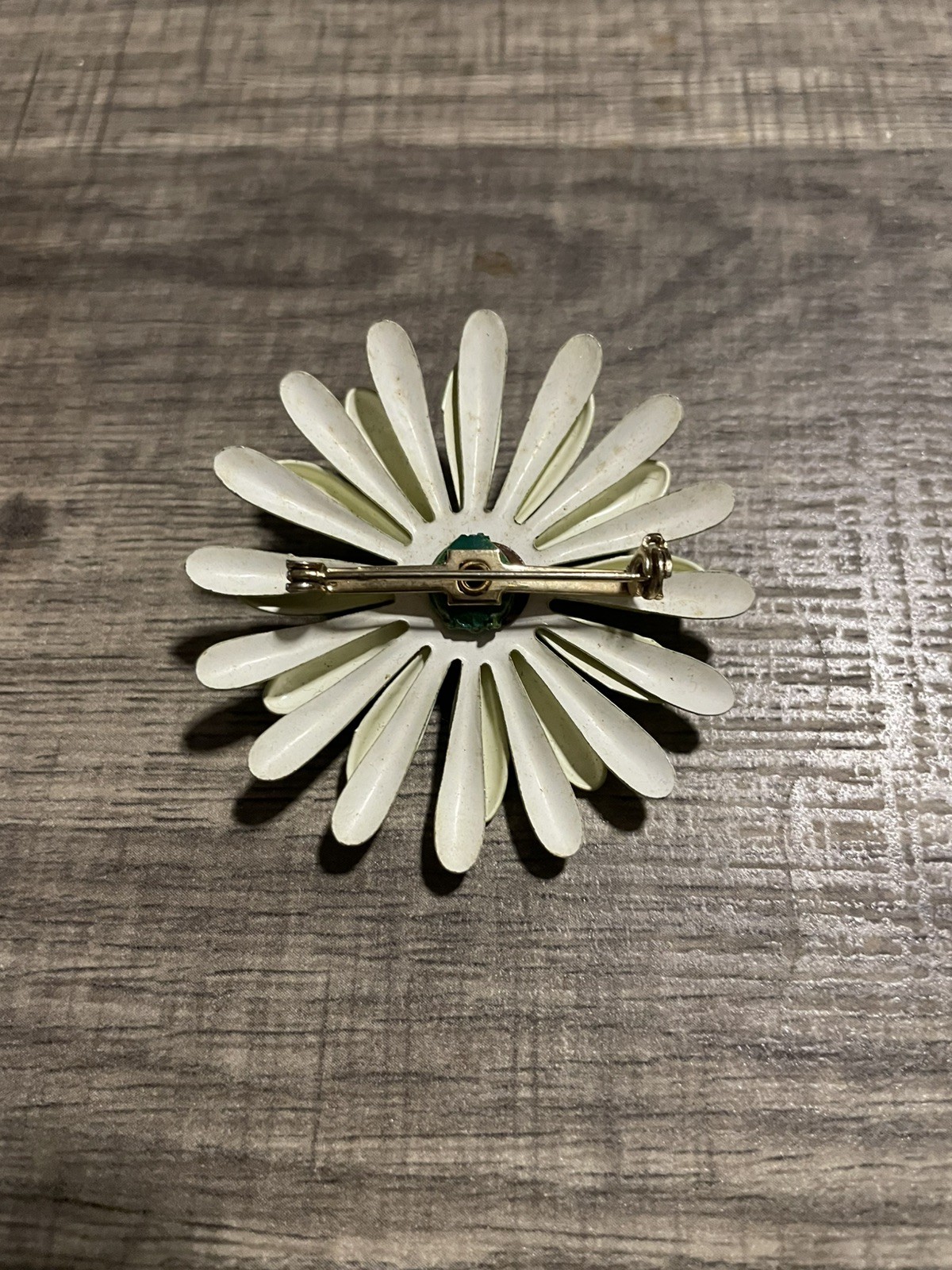 Vintage Floral Brooch Pin Yellow And Green Enamal Beautiful! VTG.