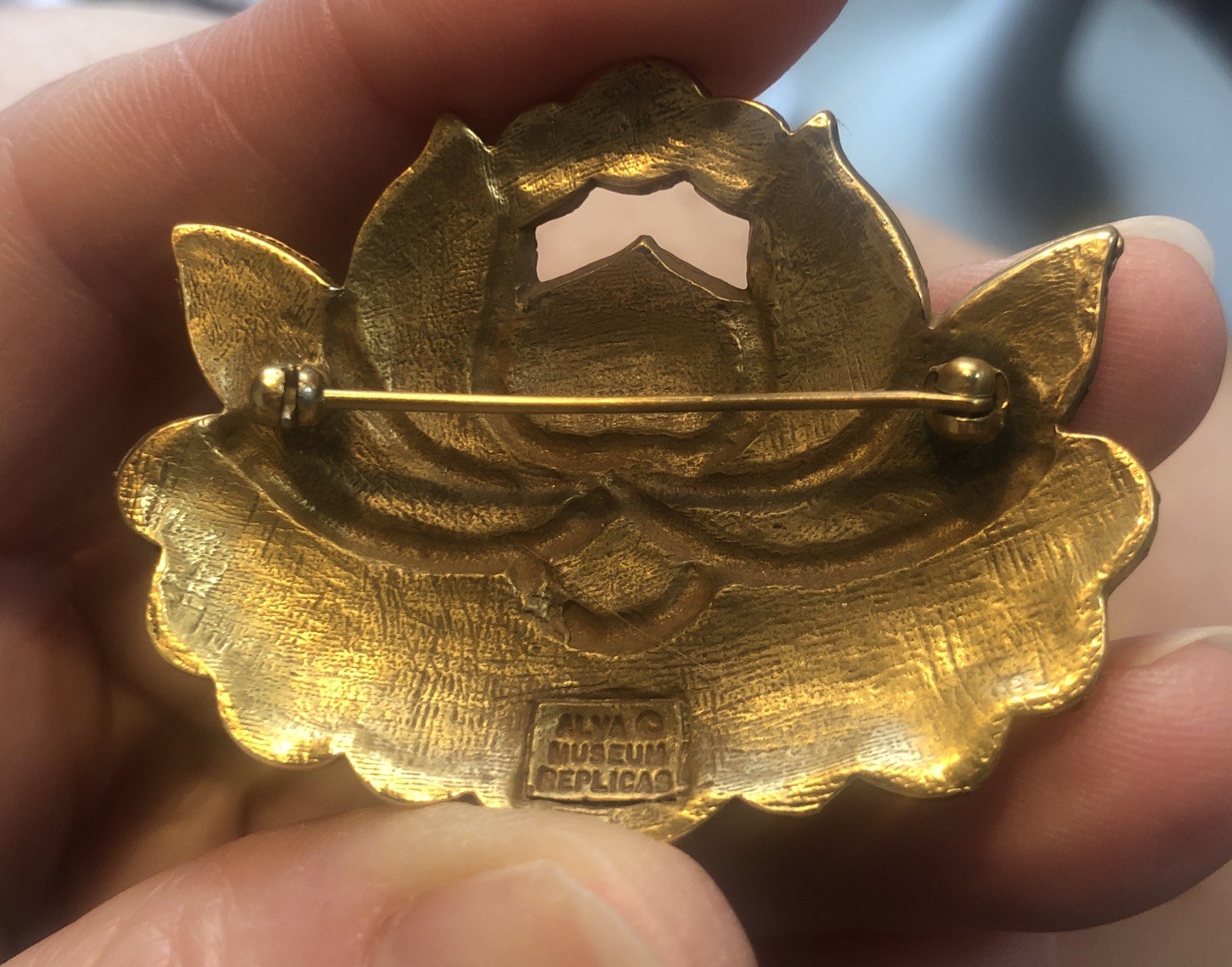 Pretty Vintage Alva Museum Replica Gold Tone Lotus Pin Brooch