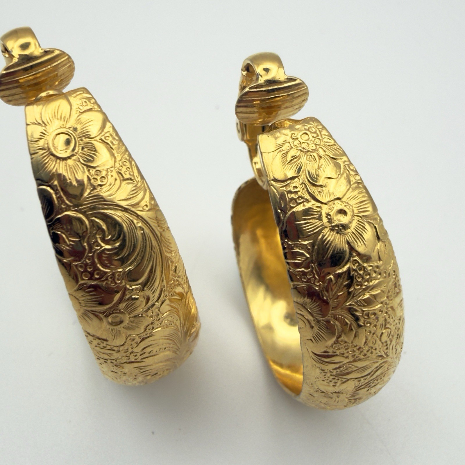 Vintage Gold Tone Floral Engraved Hoop Clip On Earrings Bold Wide Chunky