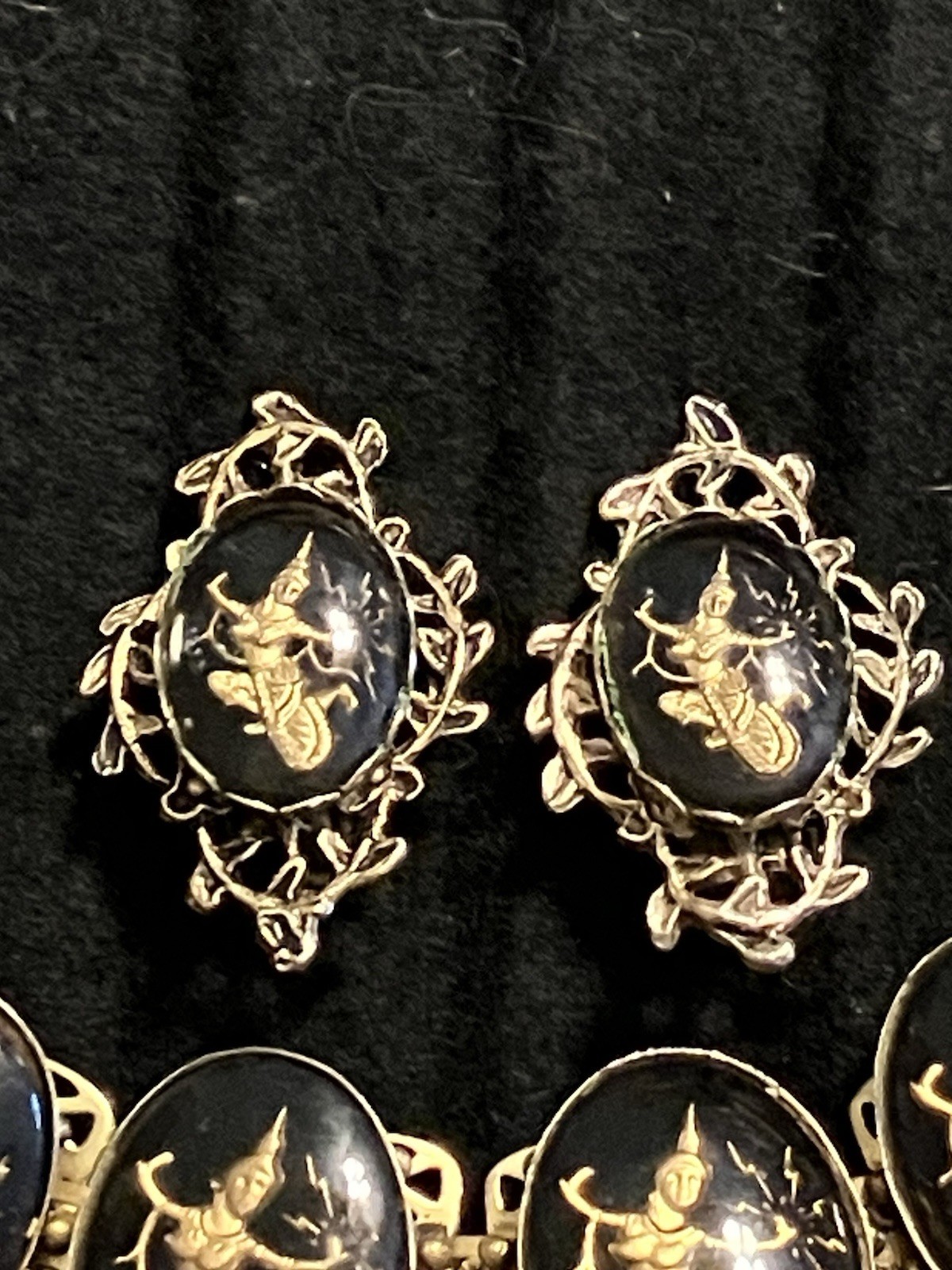 Vintage Siam/Thailand Golden Goddess Black Lucite Link Bracelet & Earrings