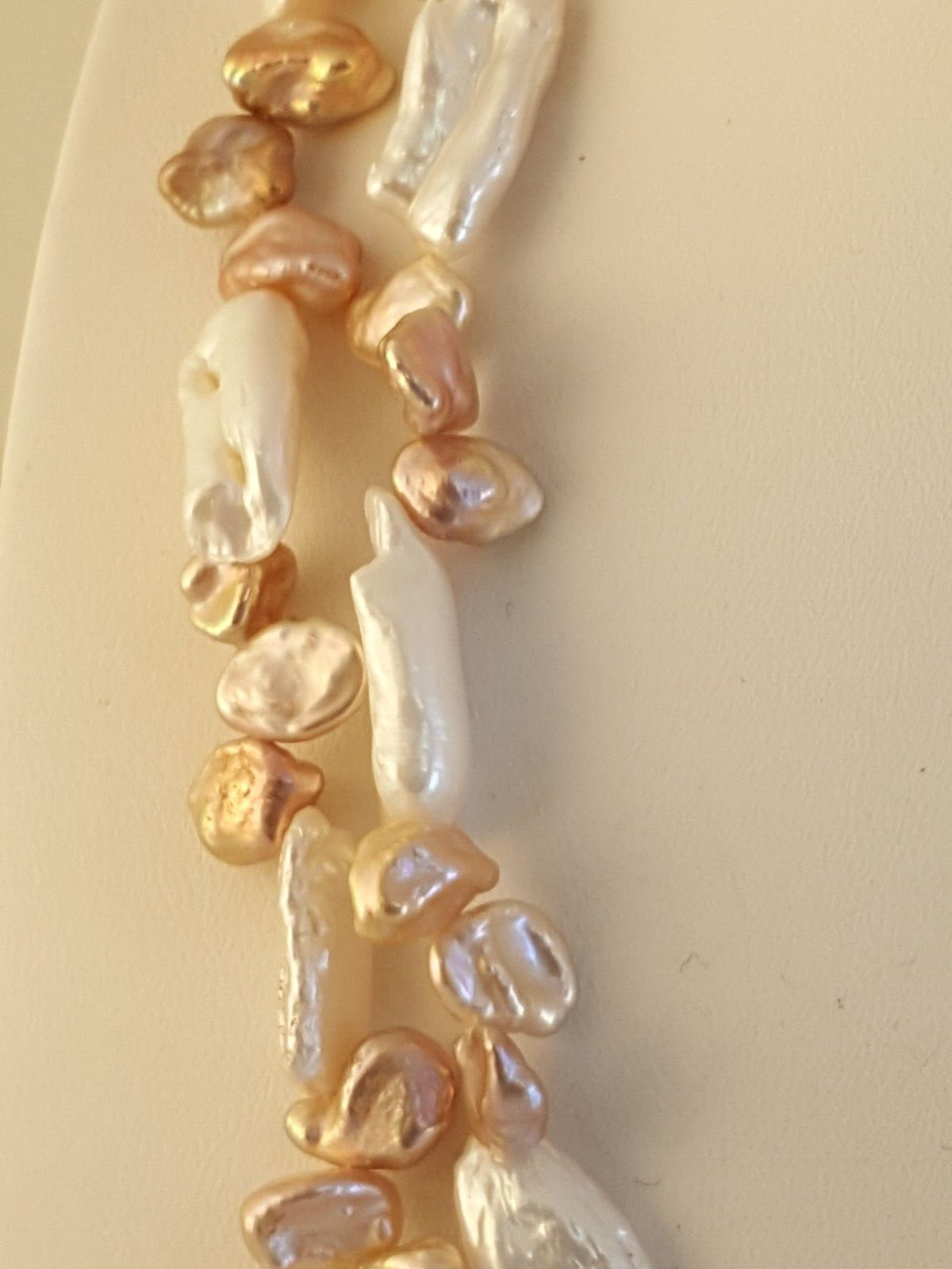Baroque pearl pink white necklace 40″ long 76 grams