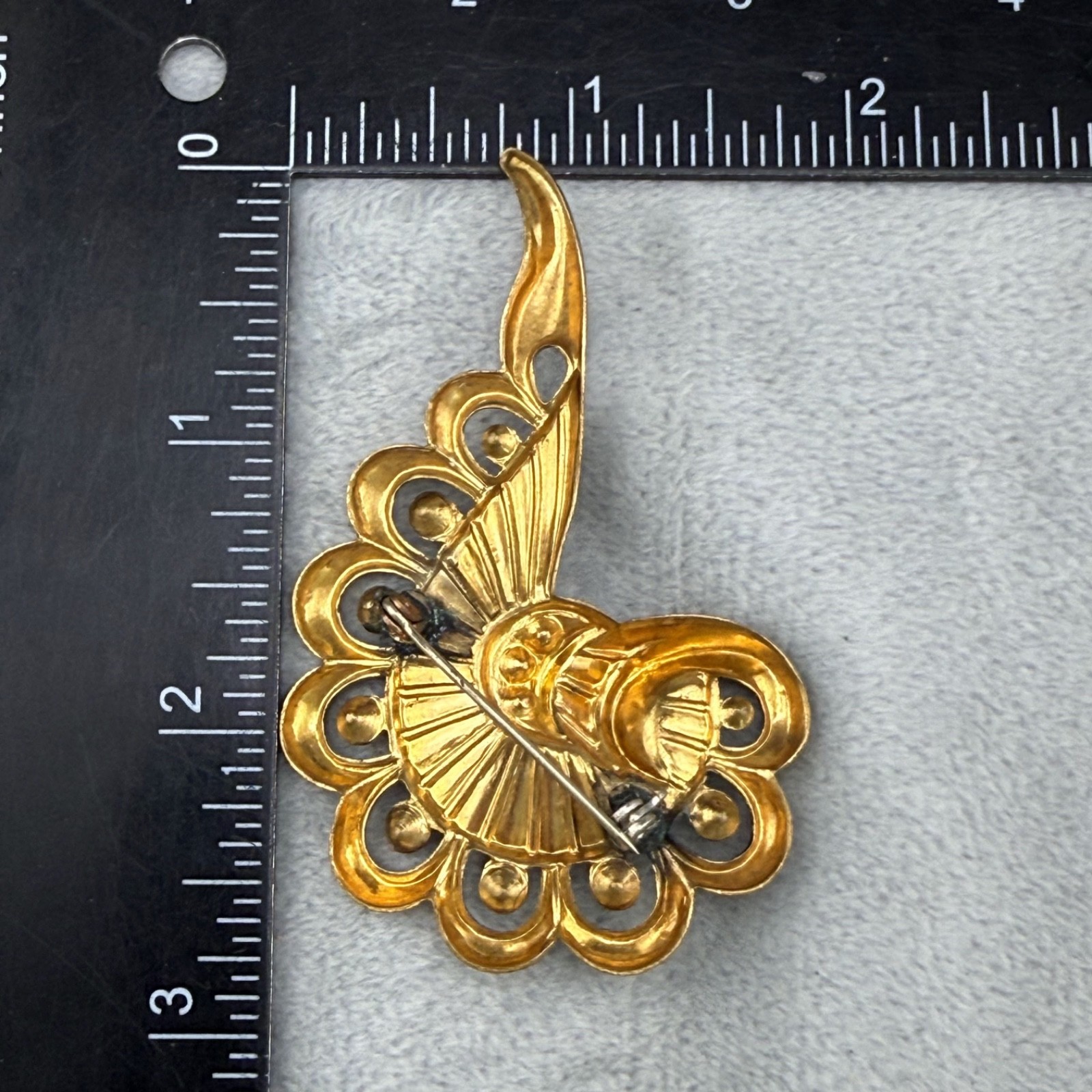 Vintage Gold Tone Blue Rhinestone