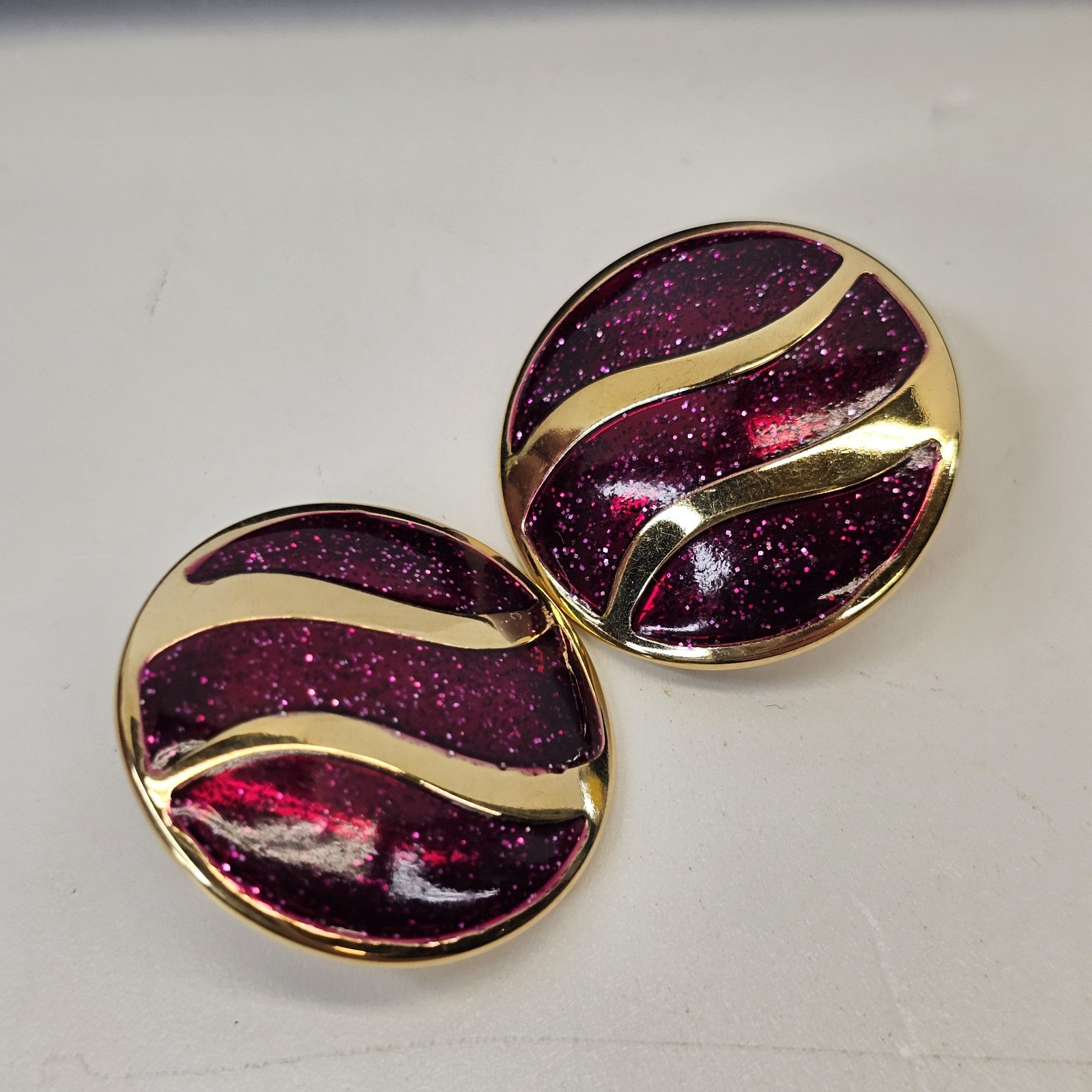 Vintage Avon 1986 Color Sensation Clip On Earrings Red Fuchsia Sparkle