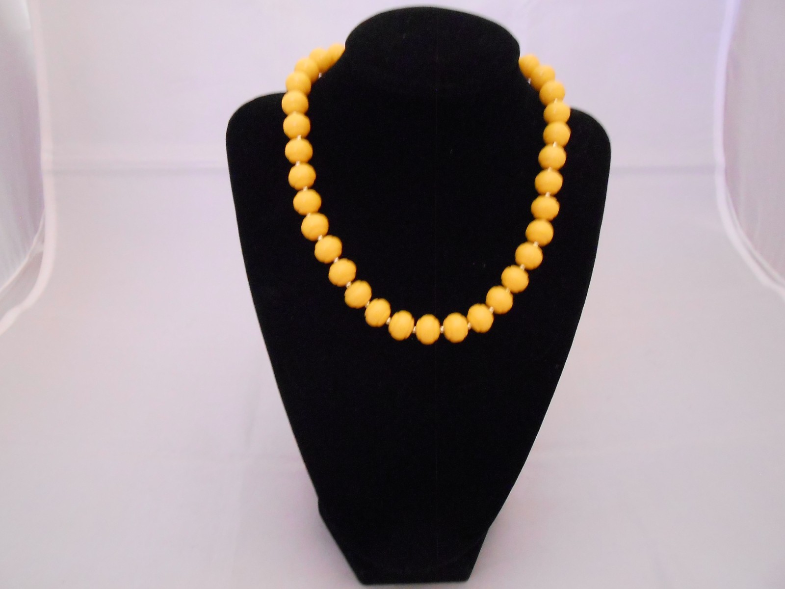 Vintage Yellow Round Beaded Necklace, Barrel Screw Clasp, Women/Jewelry