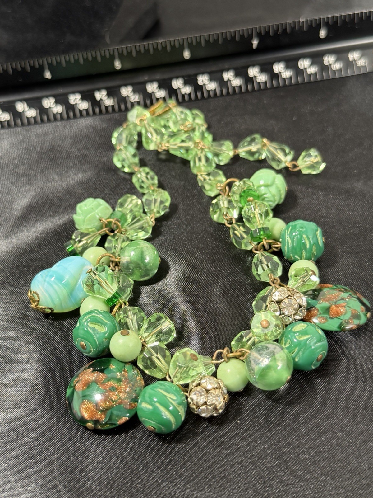 Stunning Vintage Green Bauble Faceted Czech Glass Necklace 16”