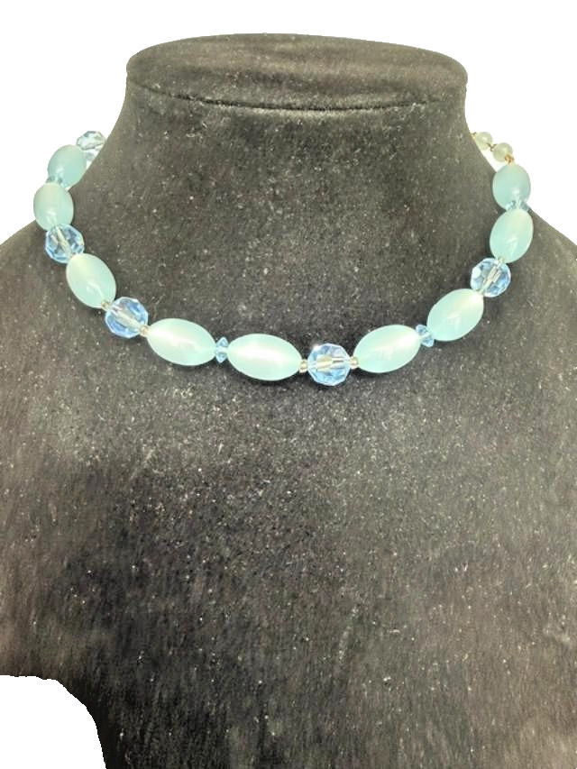 Vintage Necklace Gold Tone Blue Glass Bead 36″