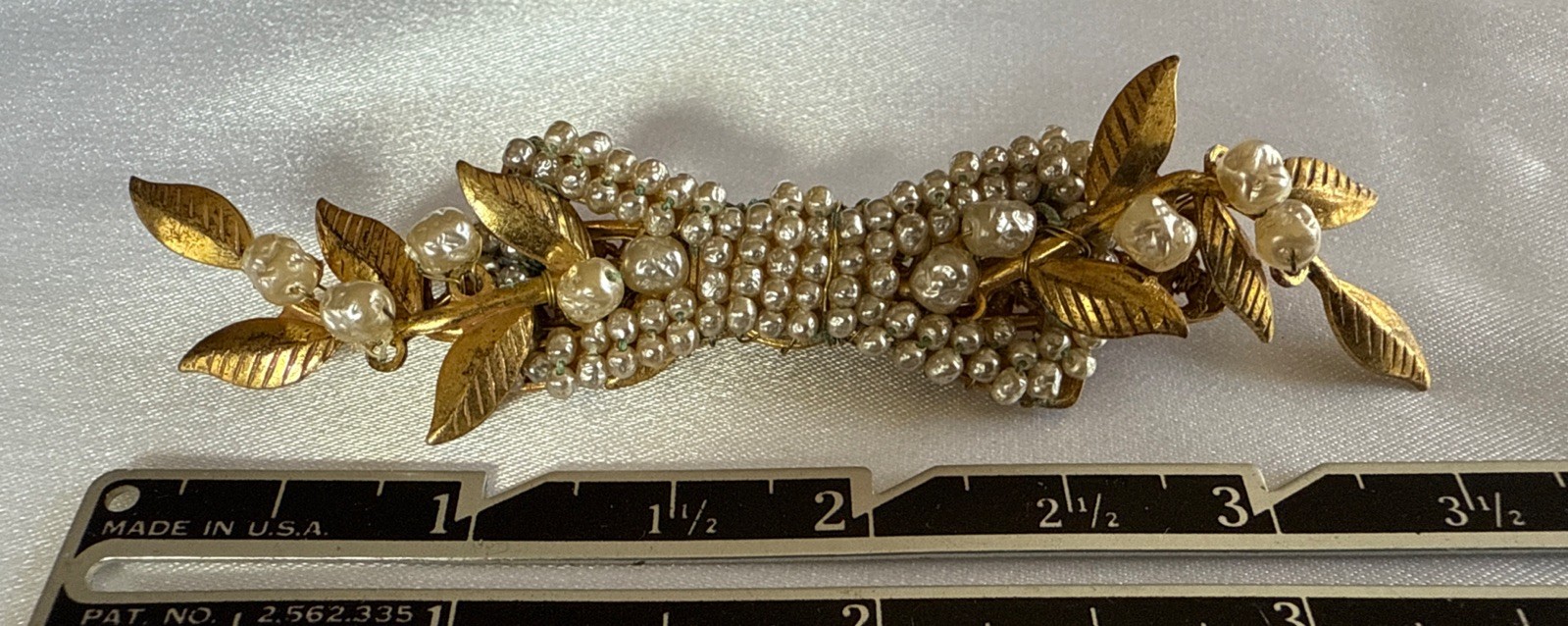 Vintage Classic MIRIAM HASKELL Signed Goldstone Pearls Brooch Pin EUC
