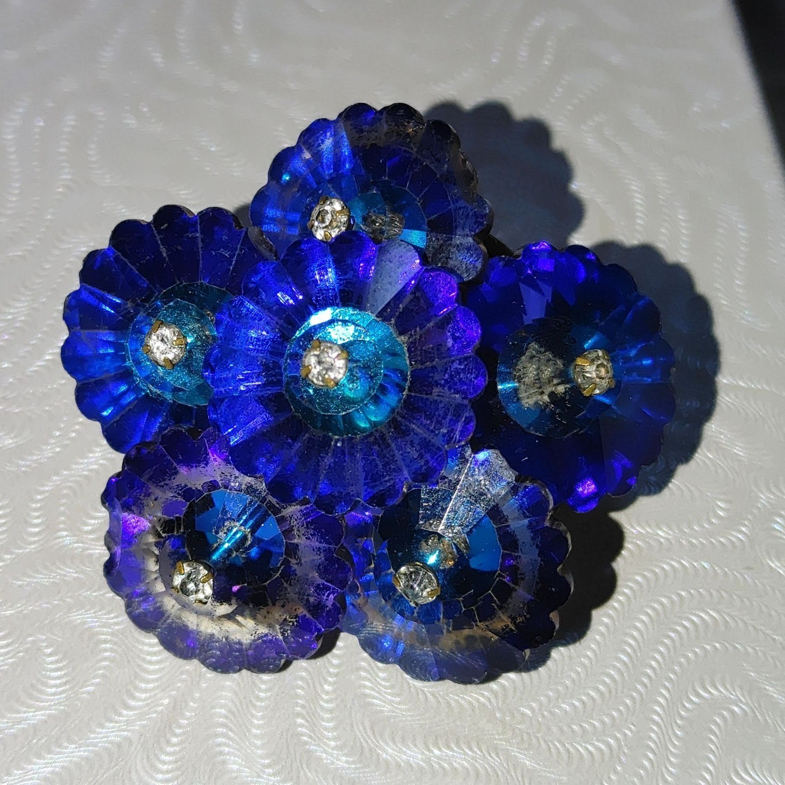 Bouquet Brooch Pin Vintage Rivoli Blue Faceted Floral Design Rhinestone Accents