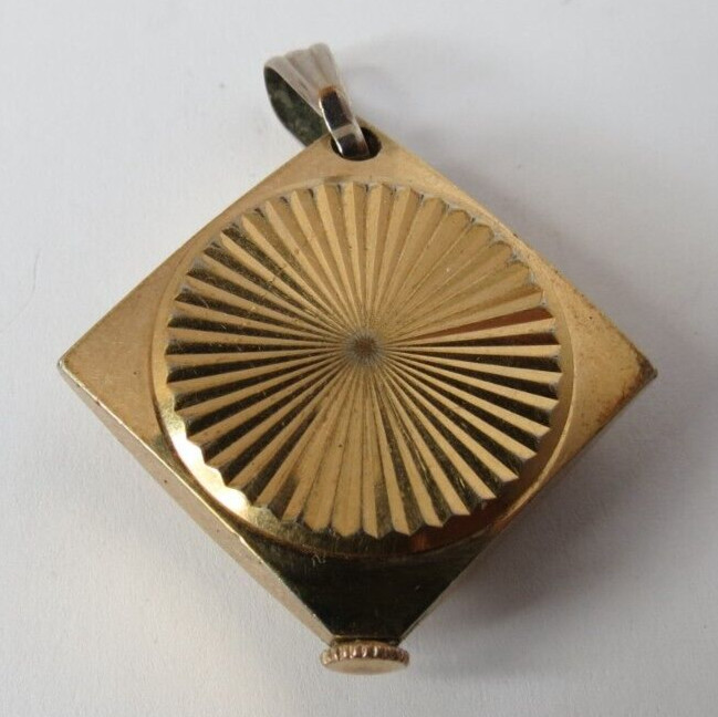 VINTAGE 1960’S WOMENS SWISS CARAVELLE 7’J NECKLACE PENDANT WATCH MANUAL WIND RUN