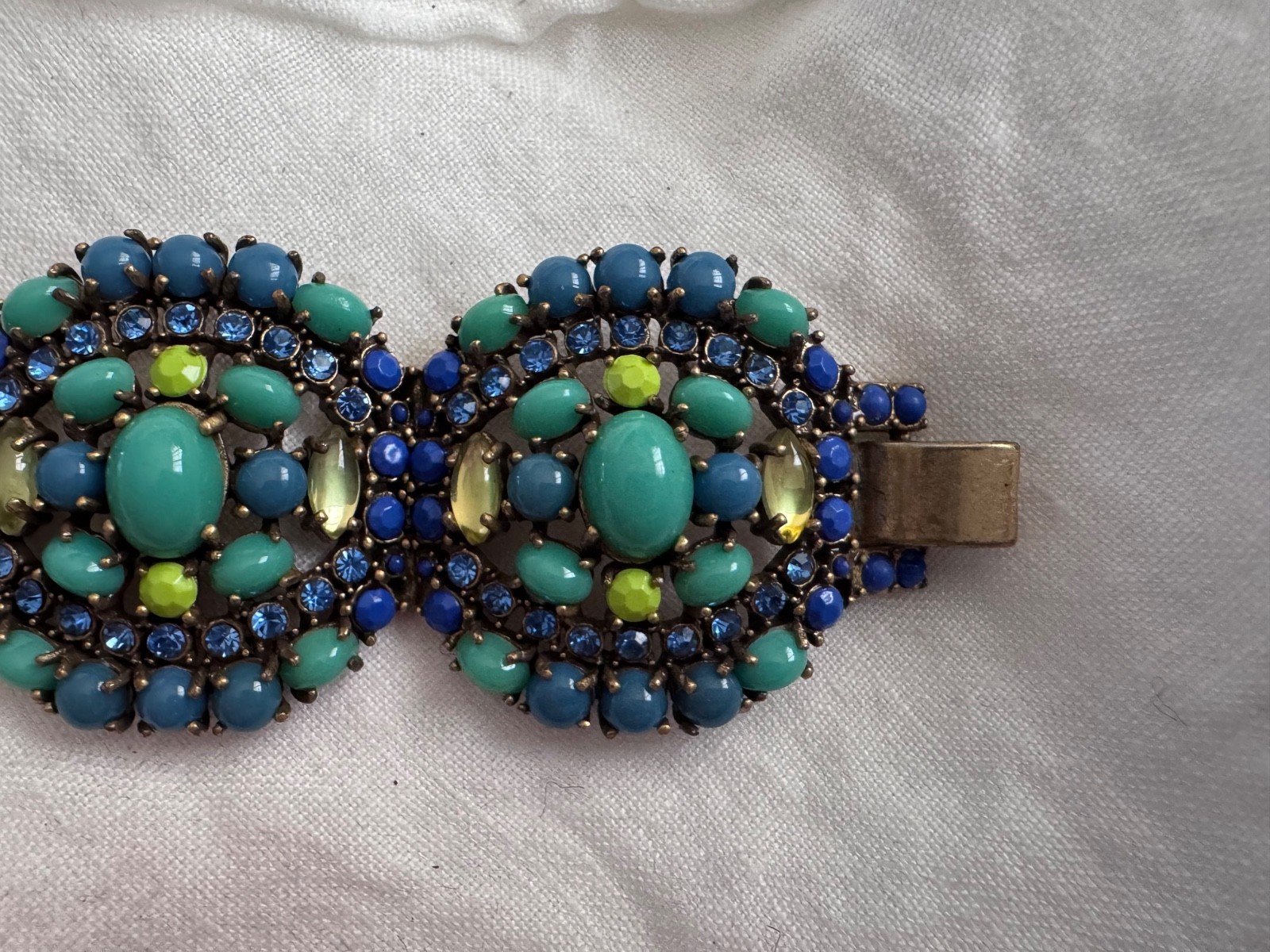 Stella & Dot Bracelet Sardinia Cabochon Blue Turquoise Stones signed 6.5″
