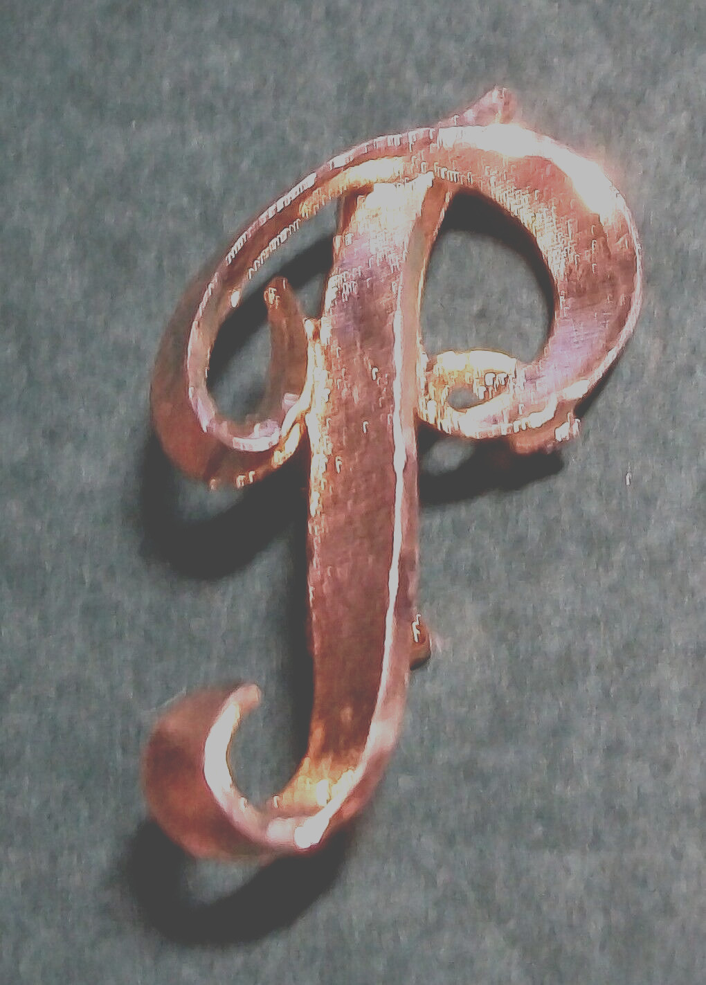 VTG MAMSELLE Monogram Letter “P” Pin GOLD TEXTURED Initial Brooch RETRO Signed