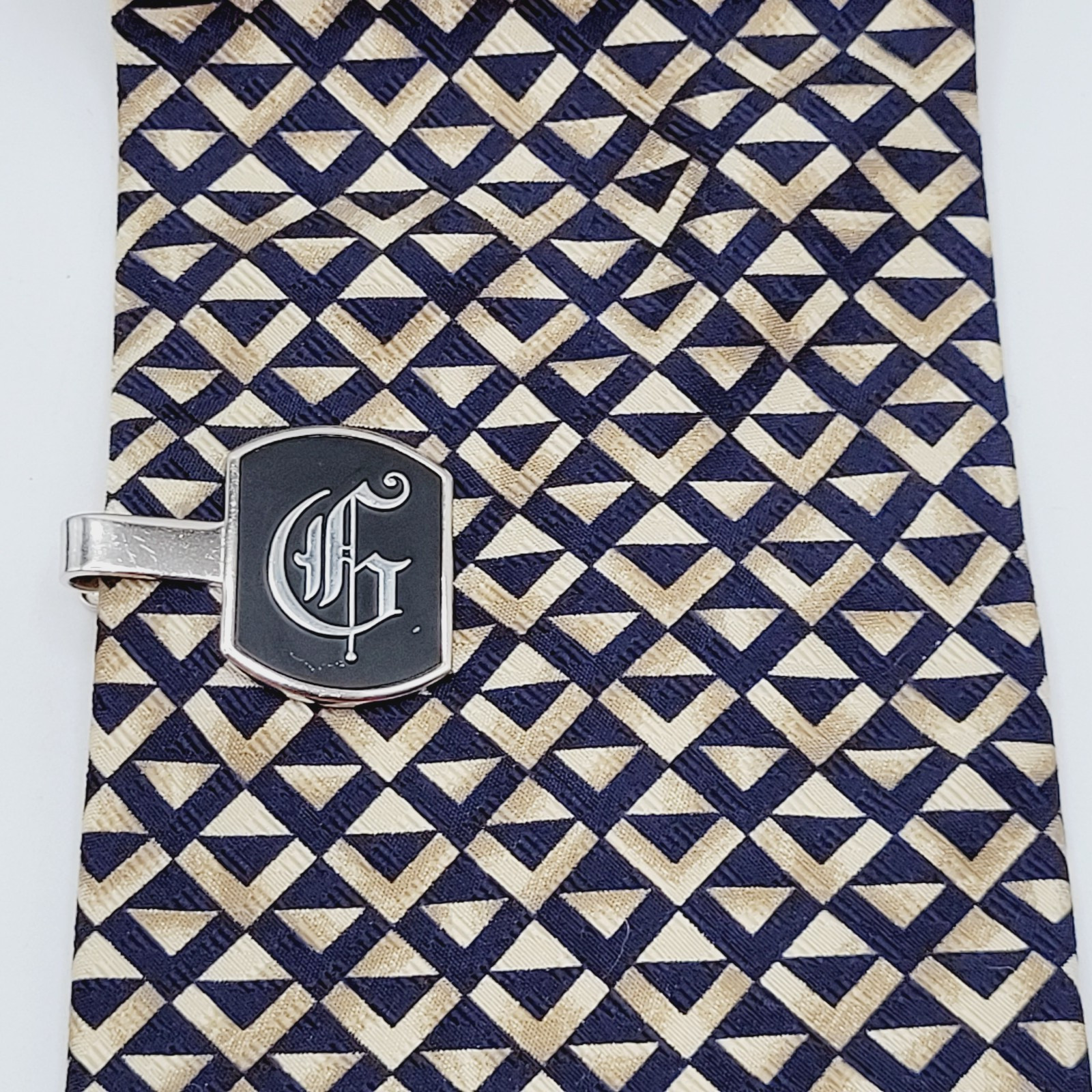 G Letter Old English Script Silver Tone Black Enamel SWANK Tie Clip Clasp