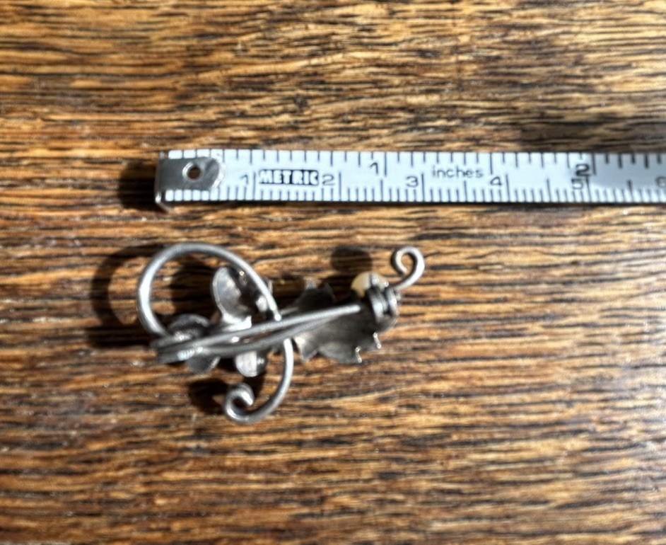 Silver Brooch/pin With Pearls
