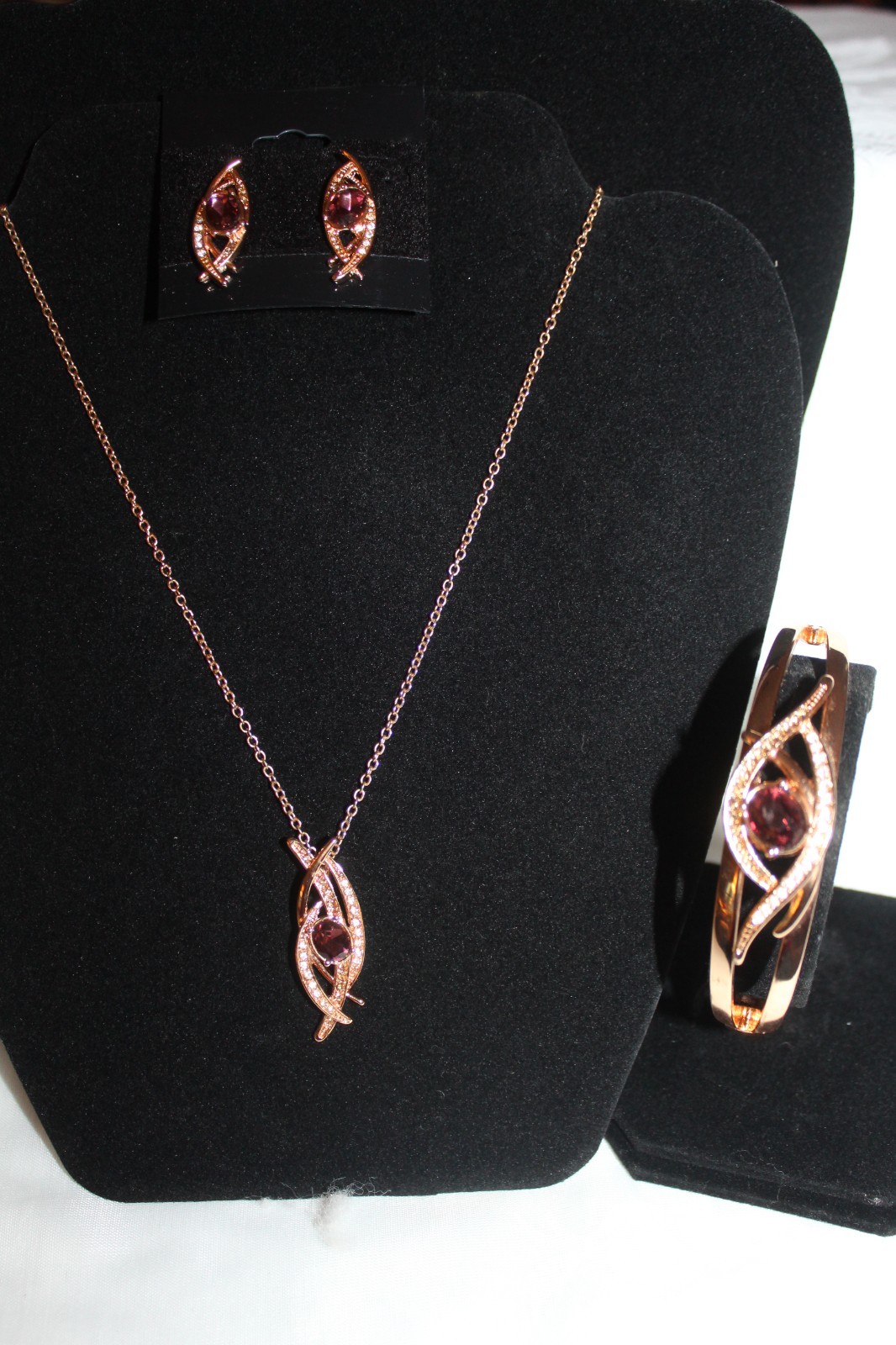 Vintage NRT signed Necklace 16in – 3 in extender, bracelet and earring.