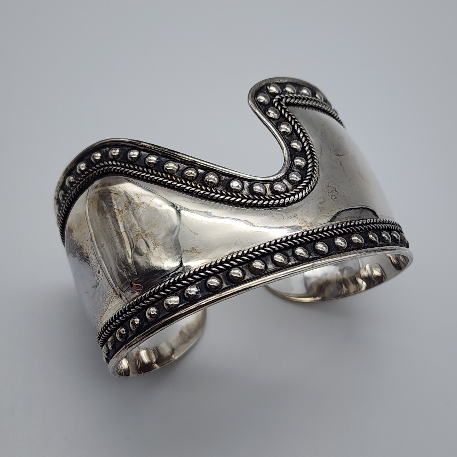 DELL Bead Modernist Abstract – Sterling Silver 925 Wide Cuff Bangle – 6.8″