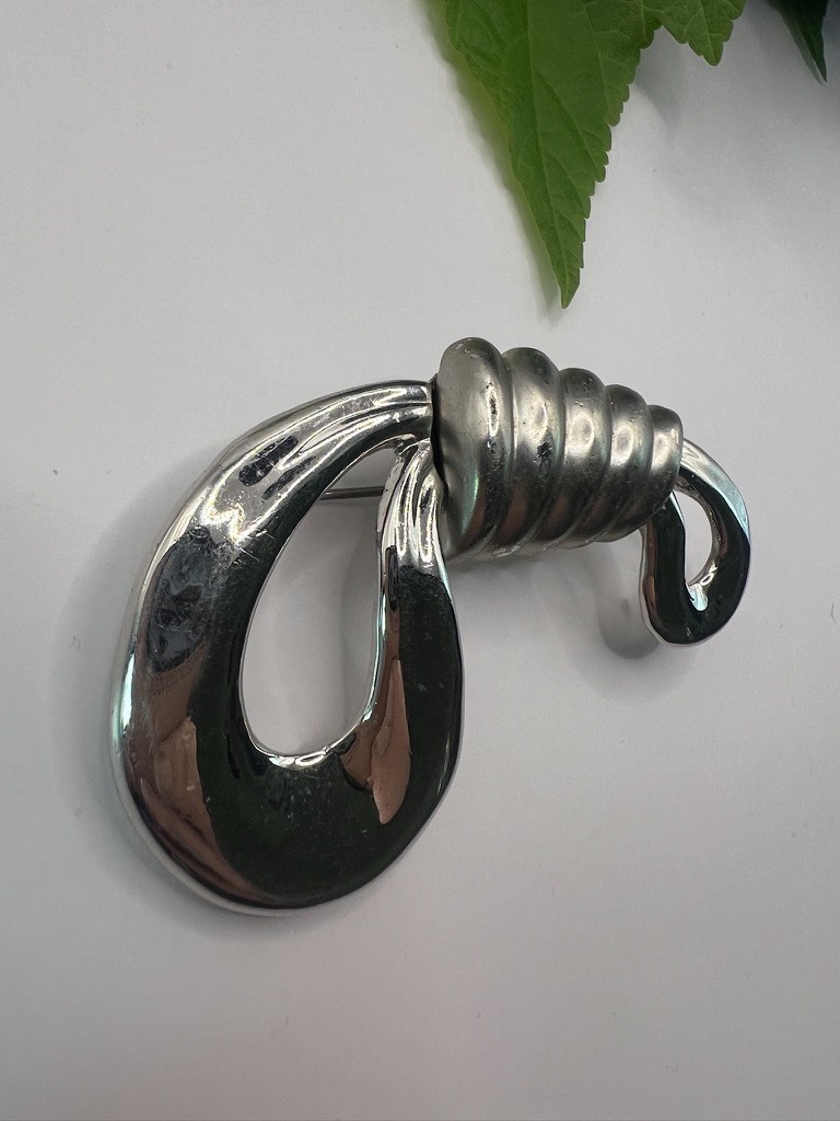 Vintage Modernist Silver Rope Knot Brooch Sculptural Statement Pin 1980s 1990s