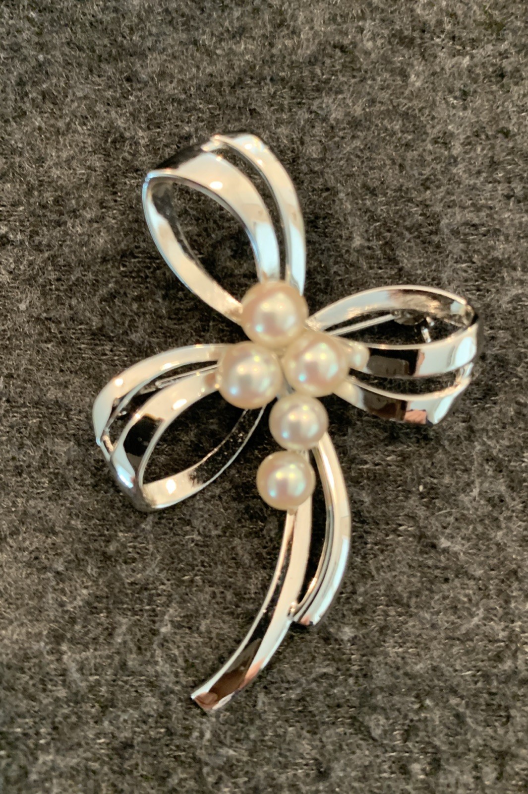 Mikimoto Sterling Silver & 5 Akoya Pearl Cluster Ribbon Brooch Marked MS