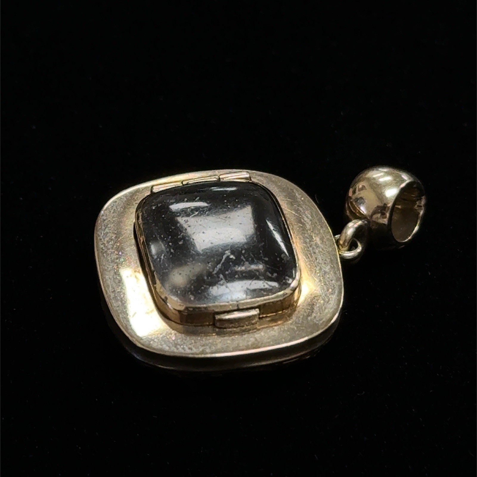 Victorian 8k-12k Gold Dbl. Sided Looking Glass/Mourning Locket Gold Filled Bail