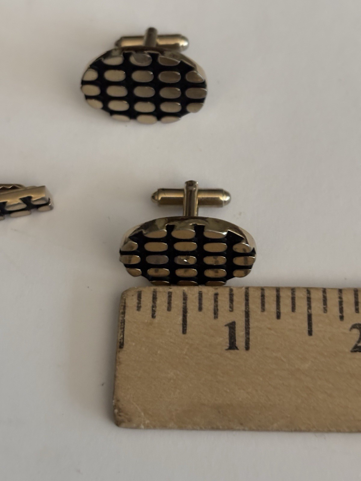 Vintage Cuff Links And Tie Clip Set Gold Toned Oval Shape Black Textured