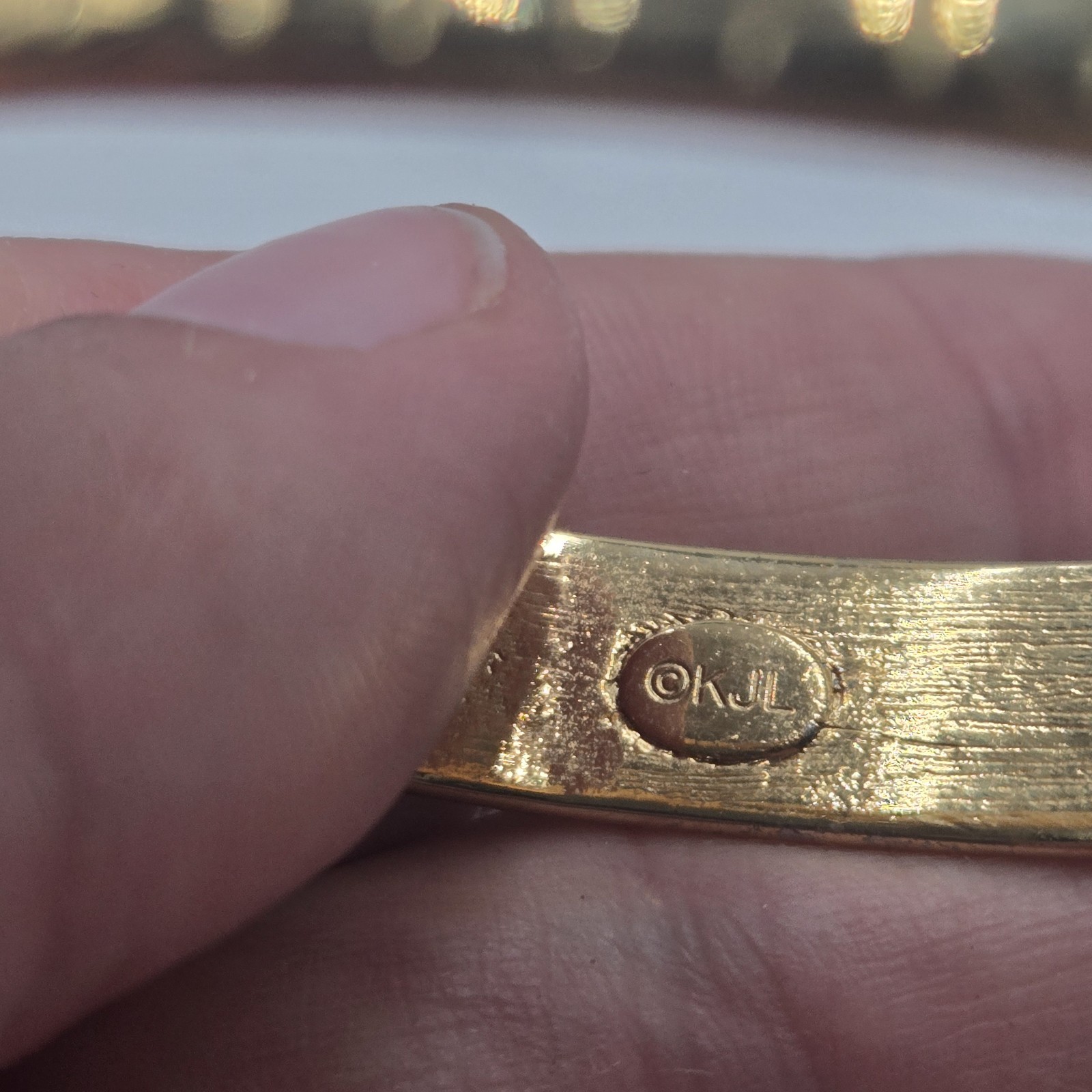 Vtg KJL Kenneth J Lane Unususal Goldplated Tape Measure Hinge Bangle Bracelet 7″