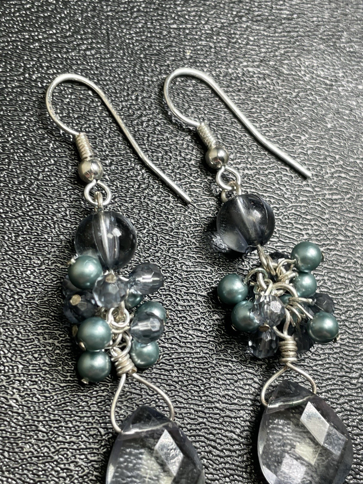 Vintage 2.5” Faceted Blue Acrylic Beaded Silver Tone Dangle Earrings