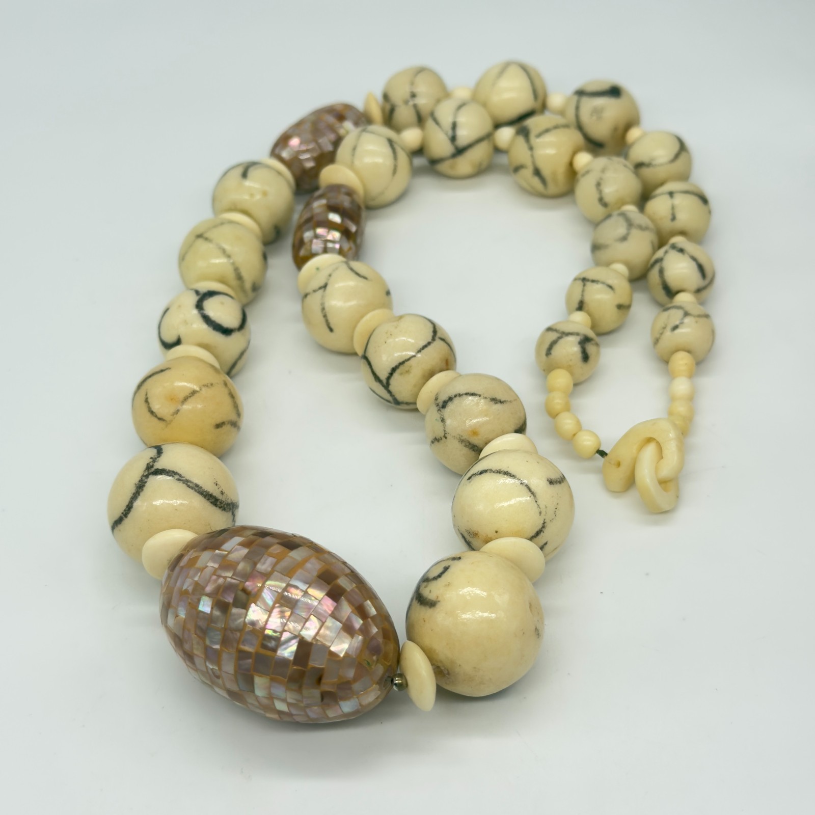 Vintage Chunky Necklace Off White and Pink Irridescent Beads